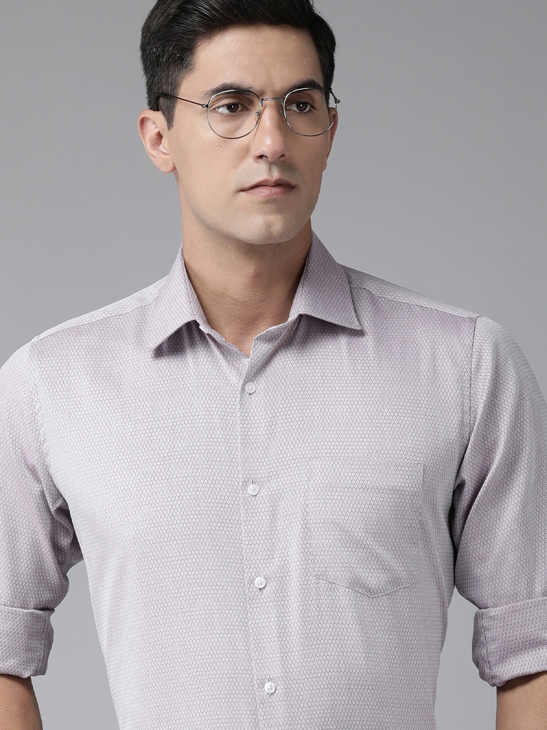 Van Heusen Men Custom Fit Micro Ditsy Opaque Printed Pure Cotton Formal Shirt, Mauve
Van Heusen Men Custom Fit Micro Ditsy Opaque Printed Pure Cotton Formal Shirt, Mauve
