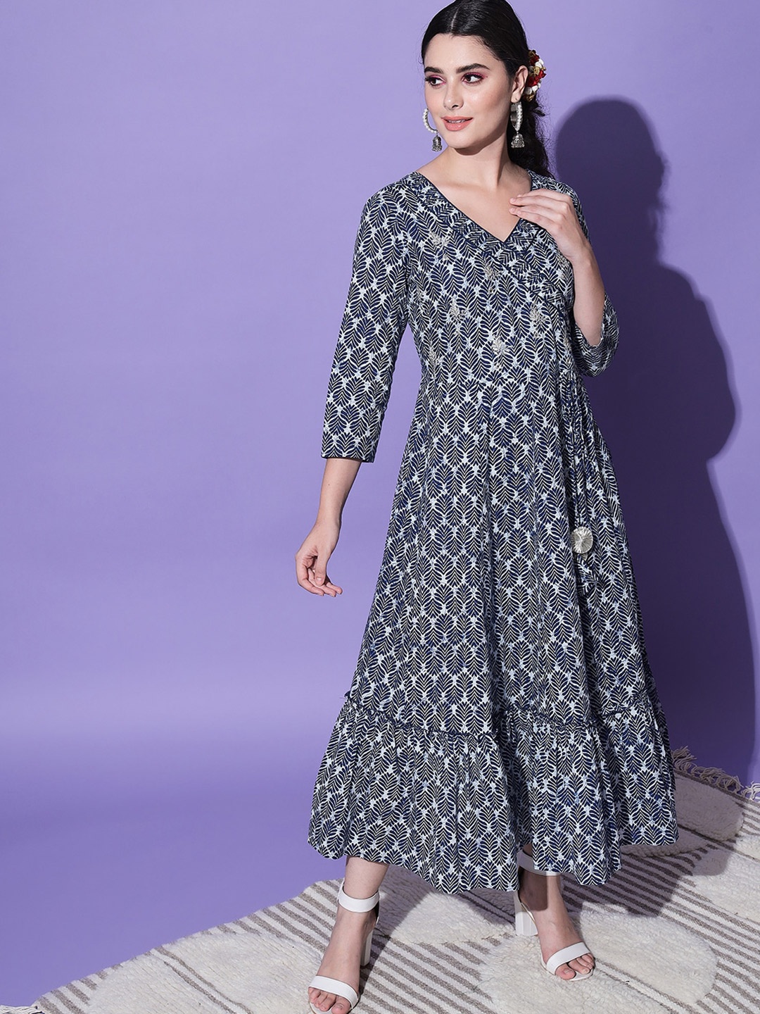 Meeranshi Blue Floral Maxi Maxi Dress