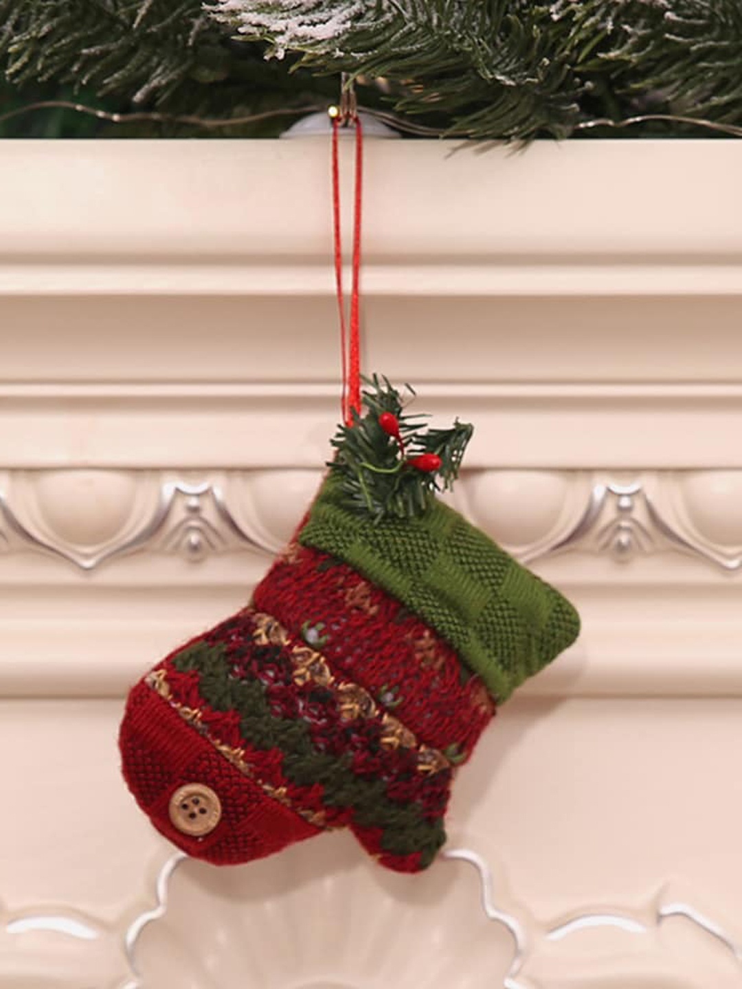 Little Surprise Box LLP Red & Green Handmade Woven Glove Shape Christmas Tree Ornament
Little Surprise Box LLP Red & Green Handmade Woven Glove Shape Christmas Tree Ornament
