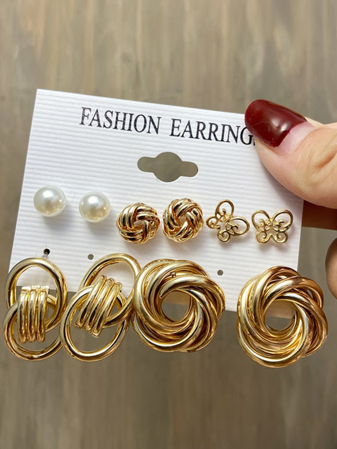 The Pari Contemporary Studs Earrings, Gold
The Pari Contemporary Studs Earrings, Gold