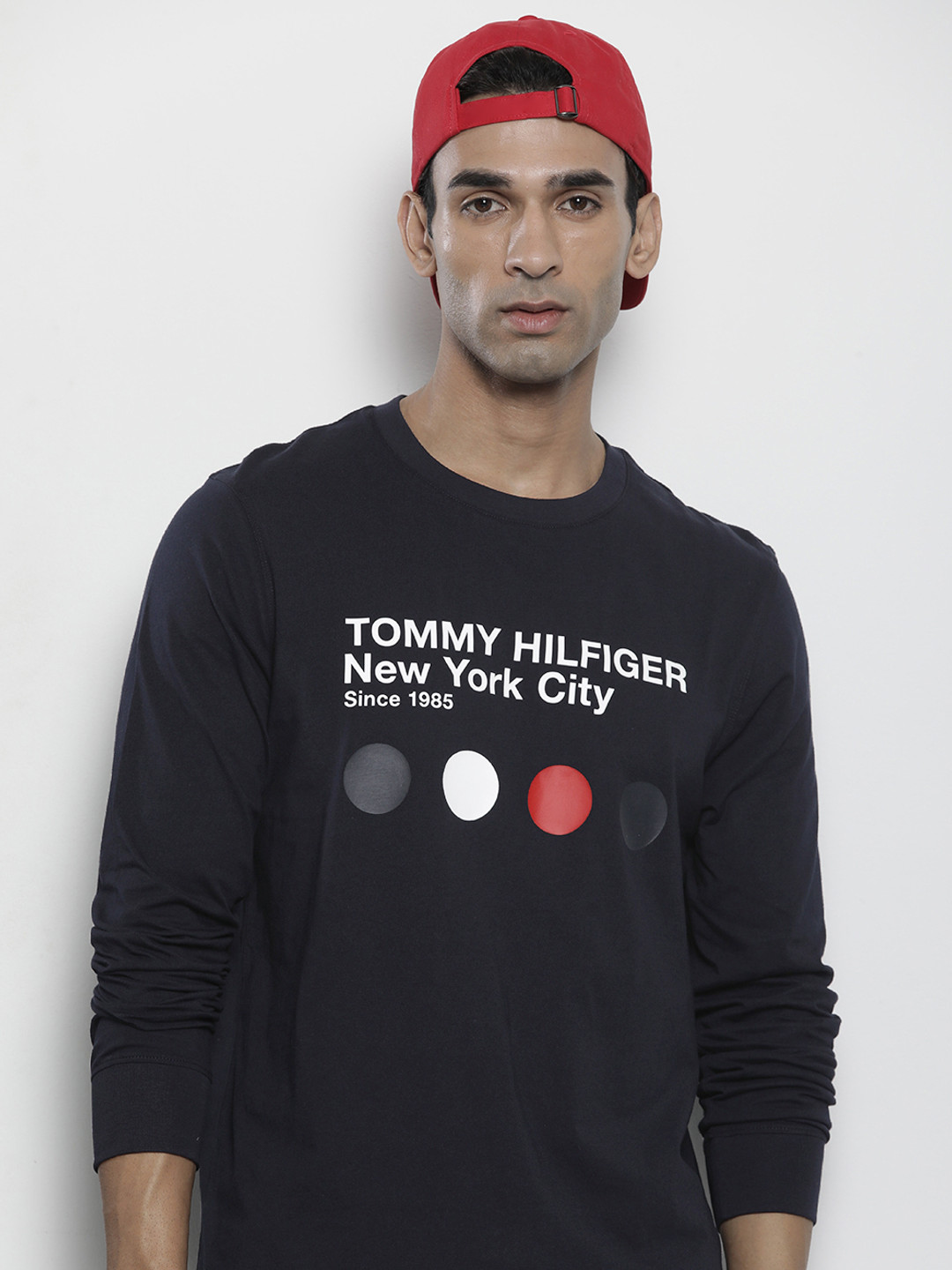 Tommy Hilfiger Men Pure Cotton Round Neck Brand Logo Printed T-shirt, Navy blue
Tommy Hilfiger Men Pure Cotton Round Neck Brand Logo Printed T-shirt, Navy blue