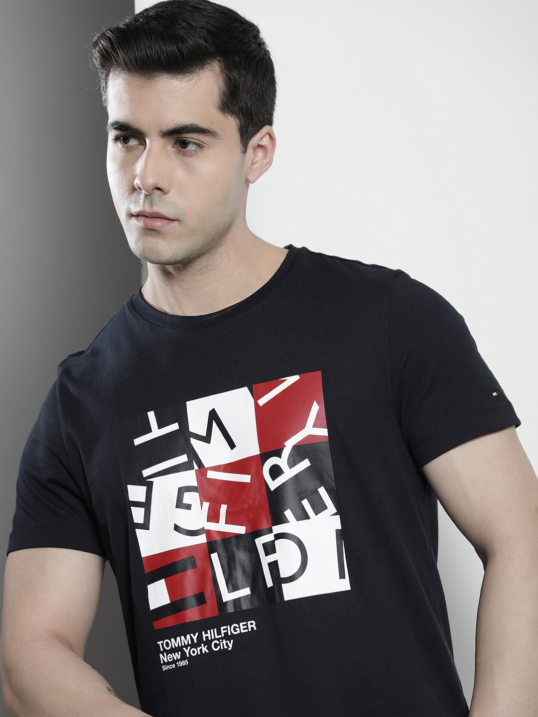 Tommy Hilfiger Men Sustainable Pure Cotton Brad Logo Printed Slim Fit T-shirt, Navy blue
Tommy Hilfiger Men Sustainable Pure Cotton Brad Logo Printed Slim Fit T-shirt, Navy blue