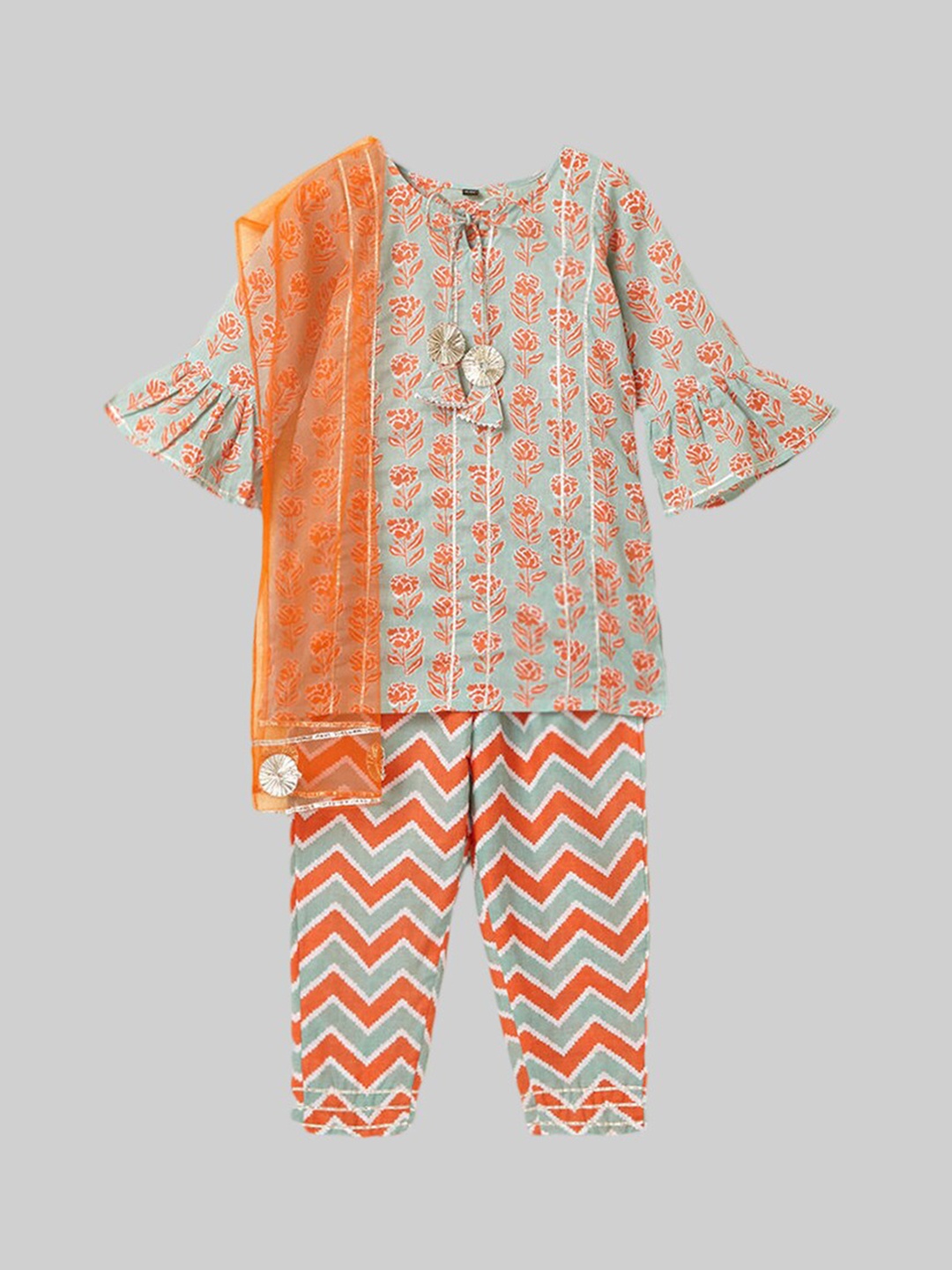 The Magic Wand Girls Floral Printed Gotta Patti Kurti With Trousers & Dupatta, Orange
The Magic Wand Girls Floral Printed Gotta Patti Kurti With Trousers & Dupatta, Orange