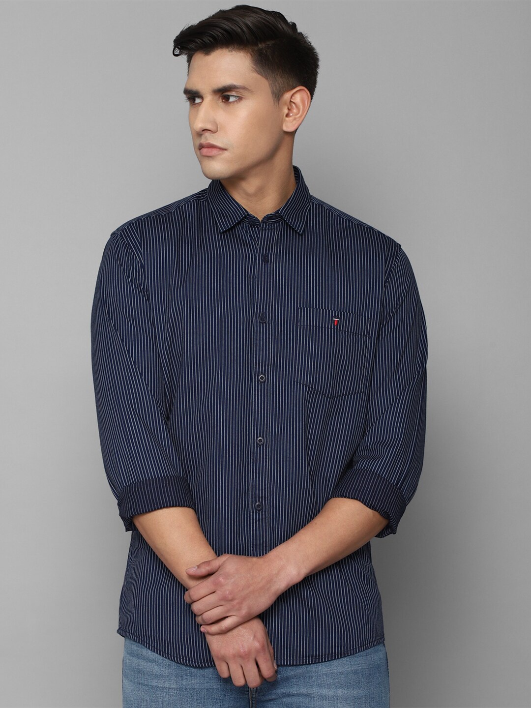 Louis Philippe Jeans Men Slim Fit Grid Tattersall Checks Pure Cotton Casual Shirt, Navy blue
Louis Philippe Jeans Men Slim Fit Grid Tattersall Checks Pure Cotton Casual Shirt, Navy blue