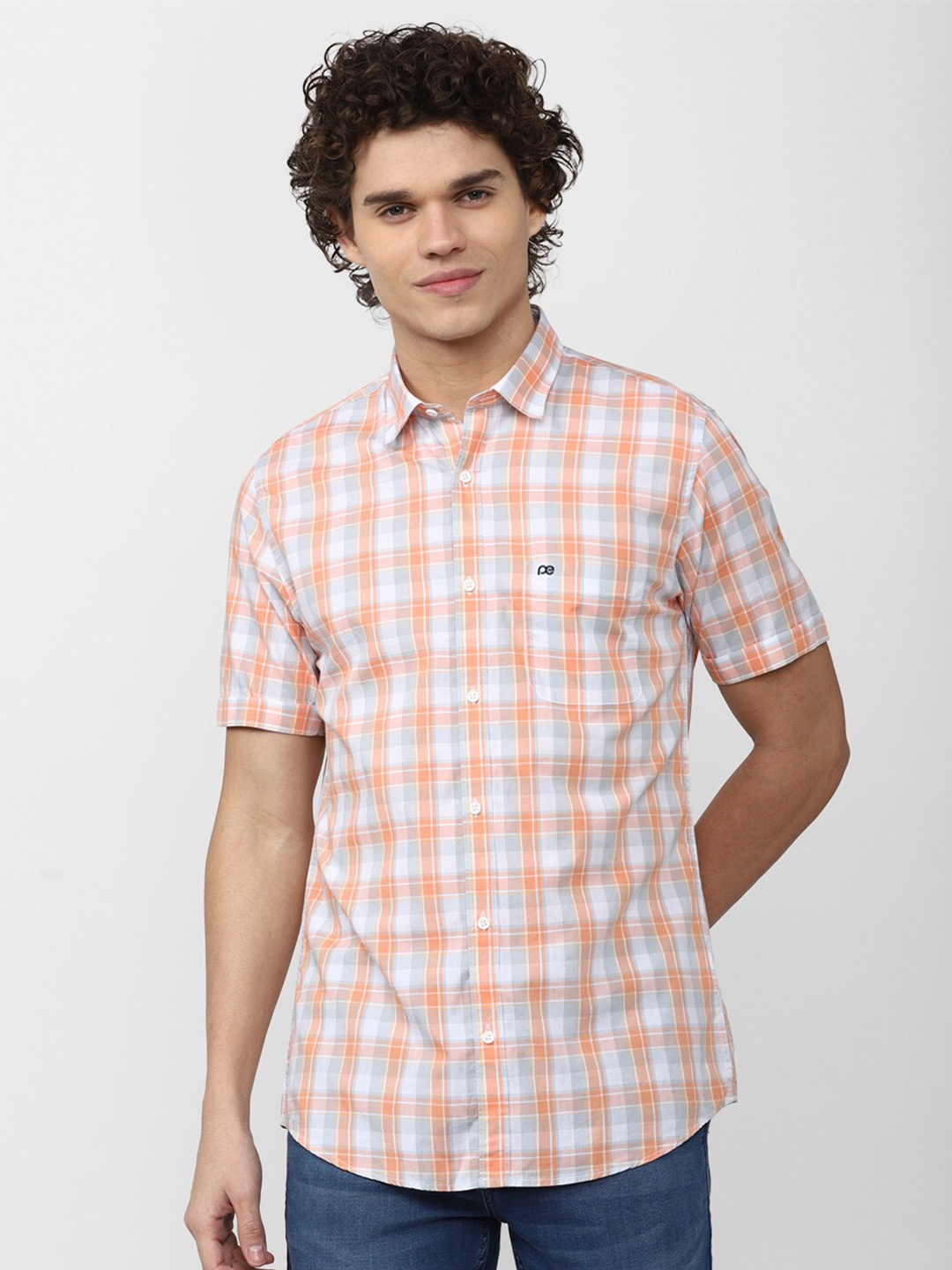 Peter England Casuals Men Slim Fit Gingham Checks Checked Cotton Casual Shirt, Peach
Peter England Casuals Men Slim Fit Gingham Checks Checked Cotton Casual Shirt, Peach
