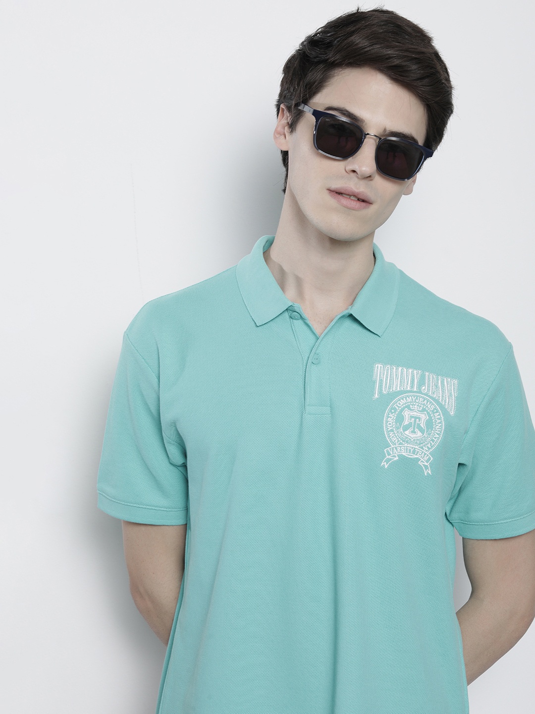 Tommy Hilfiger Men Brand Logo Embroidered Polo Collar Pure Cotton T-shirt, Turquoise blue
Tommy Hilfiger Men Brand Logo Embroidered Polo Collar Pure Cotton T-shirt, Turquoise blue