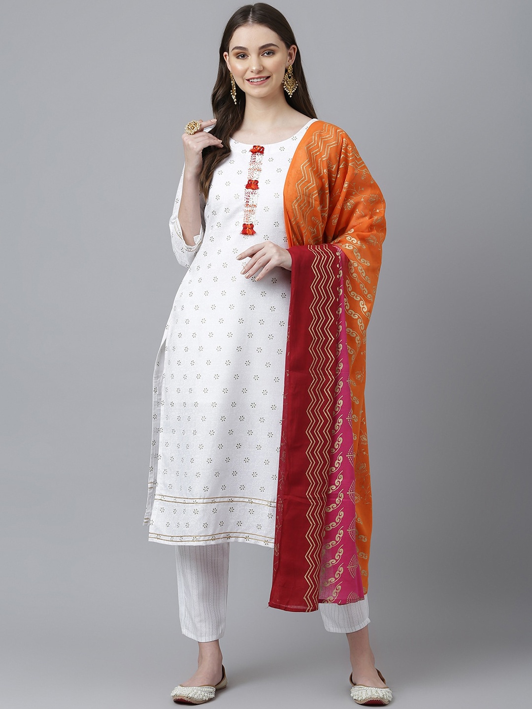 Kiana House Of Fashion Printed Thread Work Kurta with Trousers & With Dupatta, White
Kiana House Of Fashion Printed Thread Work Kurta with Trousers & With Dupatta, White