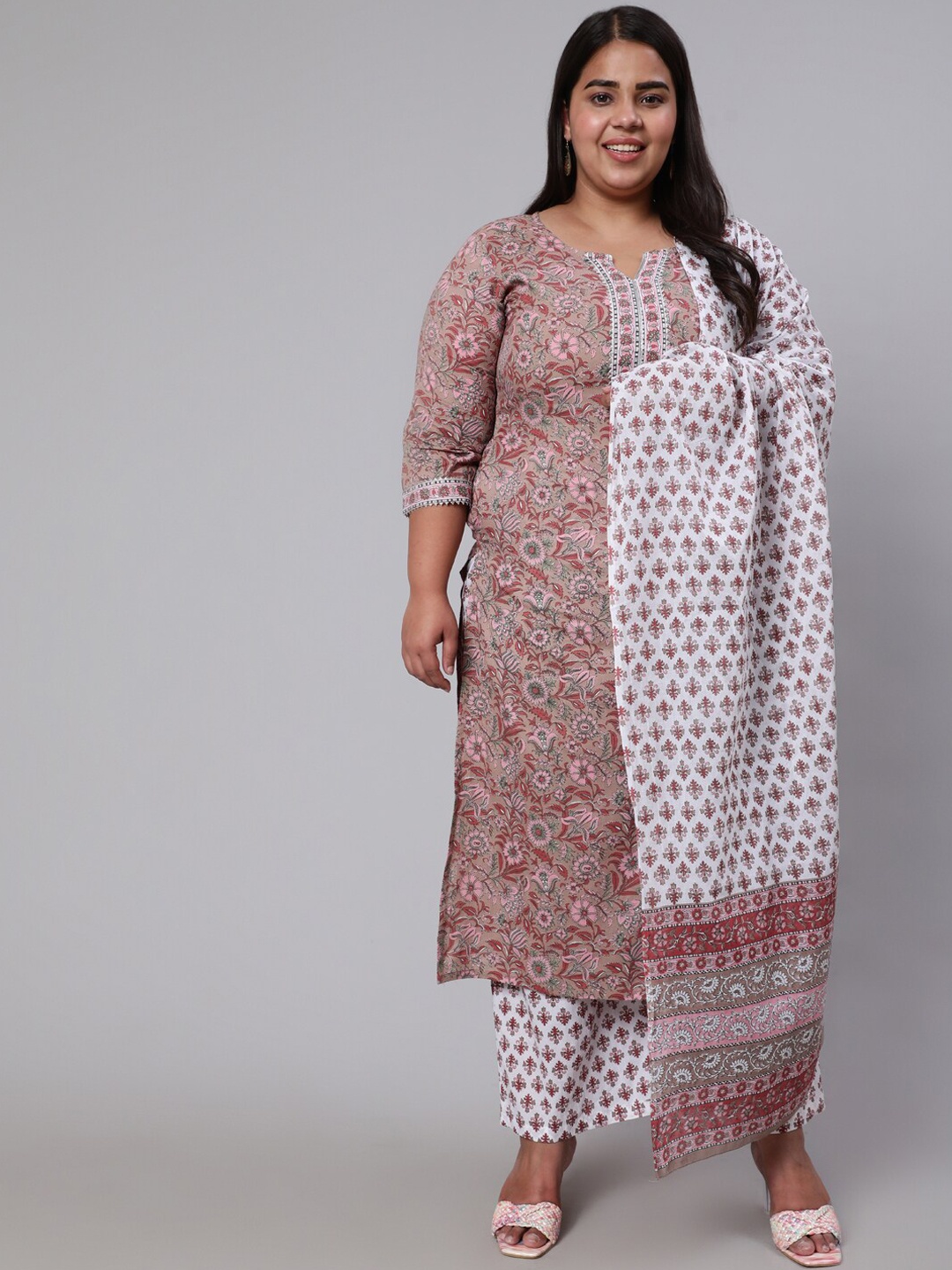 Nayo Women Plus Size Floral Printed Pure Cotton Kurta with Palazzos & With Dupatta, Brown
Nayo Women Plus Size Floral Printed Pure Cotton Kurta with Palazzos & With Dupatta, Brown