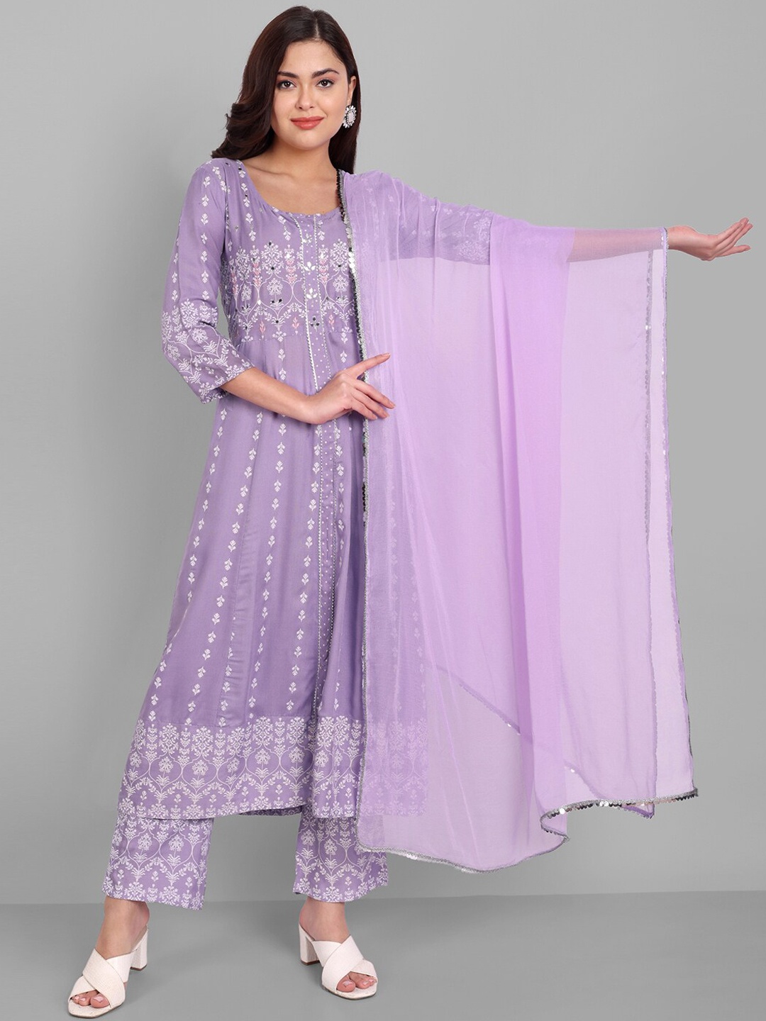 SINGNI Women Ethnic Motifs Printed Sequinned Kurta with Trousers & With Dupatta, Purple
SINGNI Women Ethnic Motifs Printed Sequinned Kurta with Trousers & With Dupatta, Purple