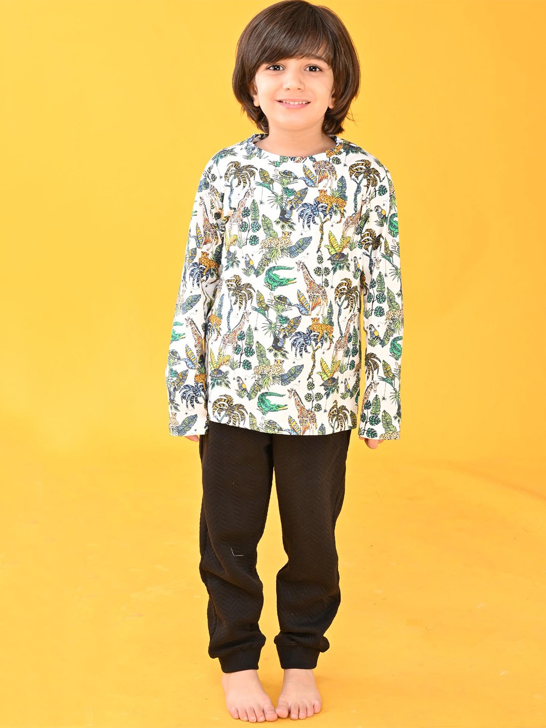 Anthrilo Boys Printed T-shirt with Trousers, Off white