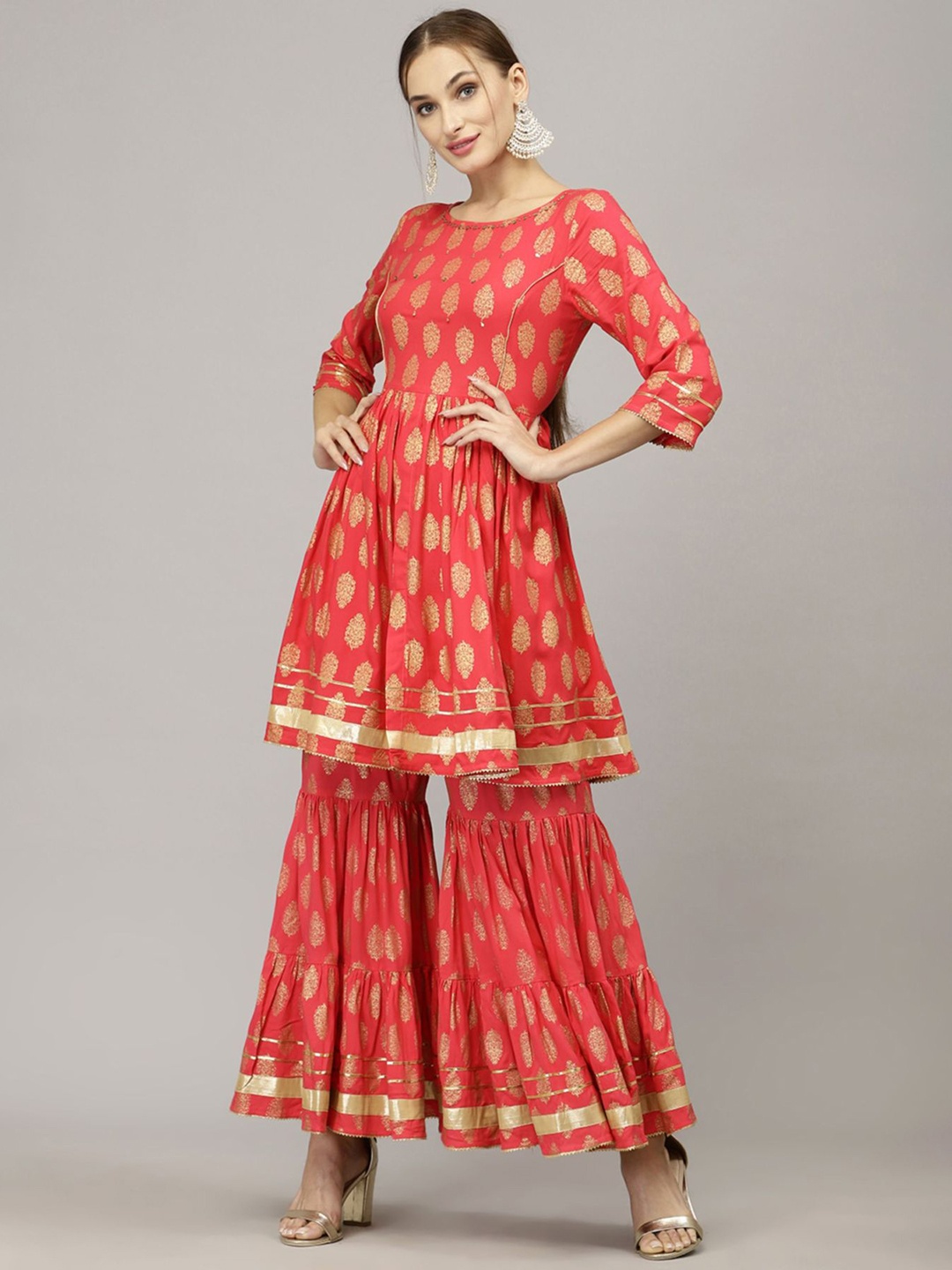 Shopping Queen Women Ethnic Motifs Printed Gotta Patti Kurta with Sharara, Pink
Shopping Queen Women Ethnic Motifs Printed Gotta Patti Kurta with Sharara, Pink