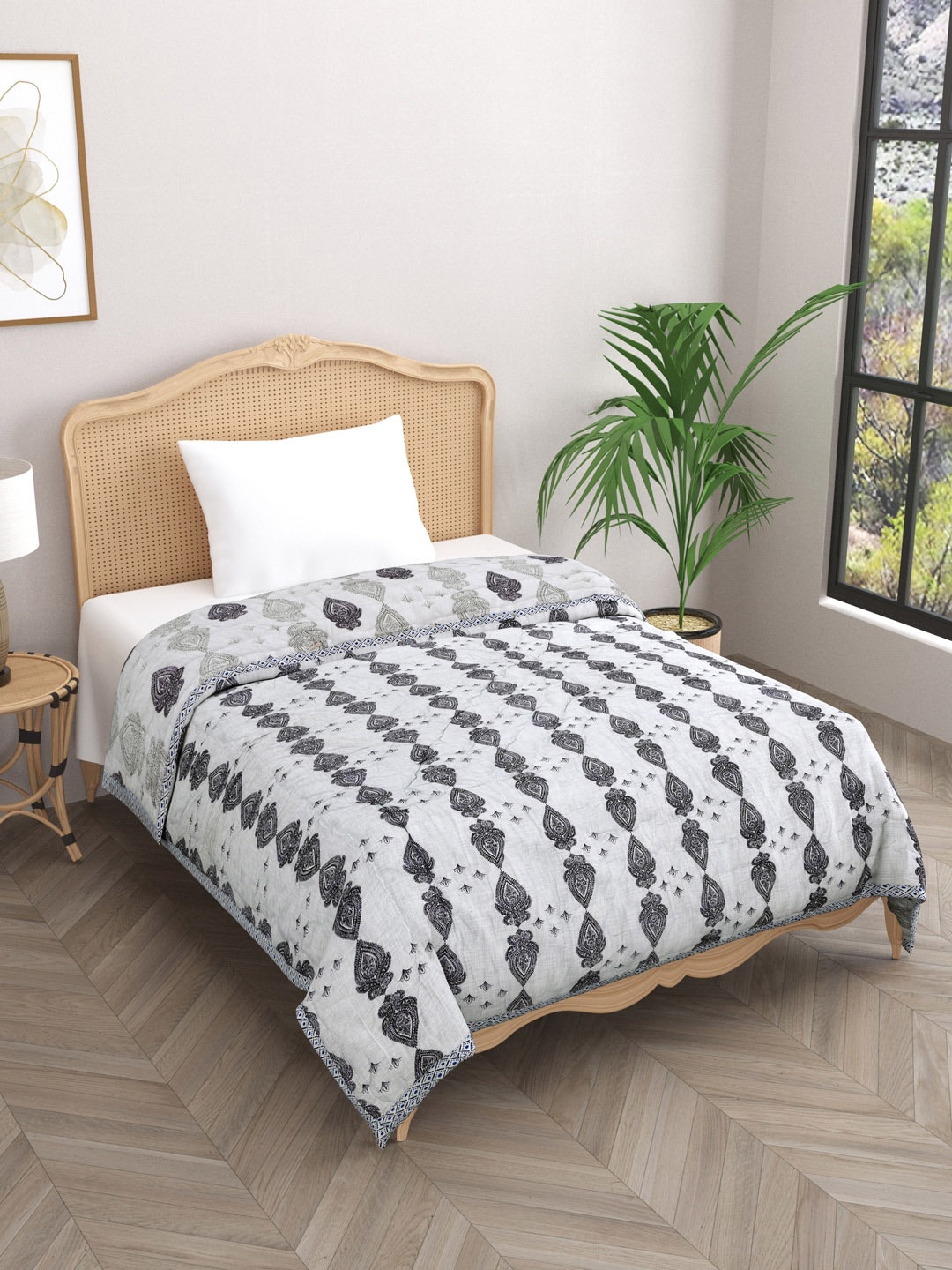 Gulaab Jaipur Grey & Black Ethnic Motifs Mild Winter Cotton 500 GSM Single Bed Quilt
Gulaab Jaipur Grey & Black Ethnic Motifs Mild Winter Cotton 500 GSM Single Bed Quilt