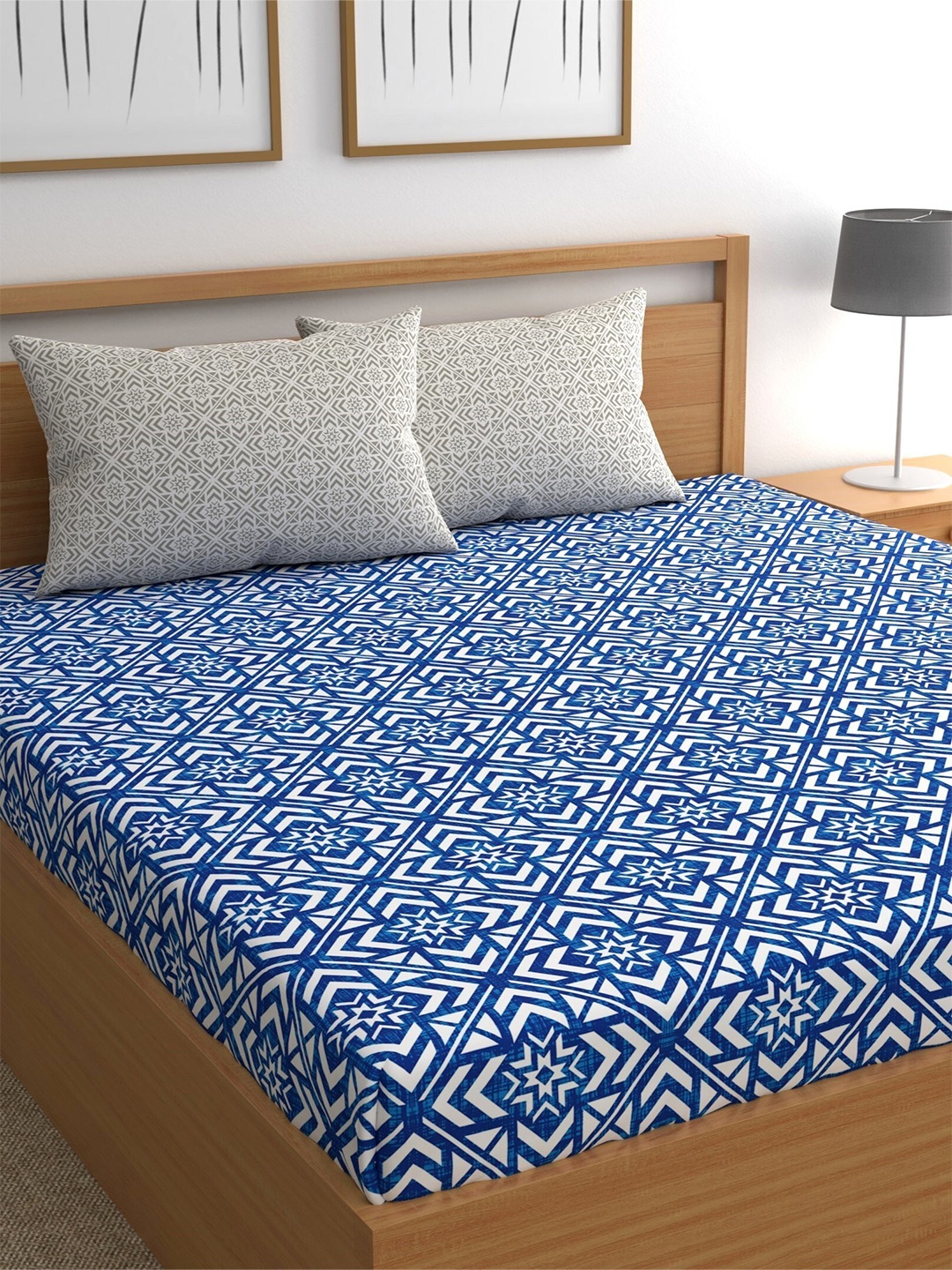 CHHAVI INDIA Blue & White Geometric Ultra Soft 210 TC King Bedsheet with 2 Pillow Covers
CHHAVI INDIA Blue & White Geometric Ultra Soft 210 TC King Bedsheet with 2 Pillow Covers
