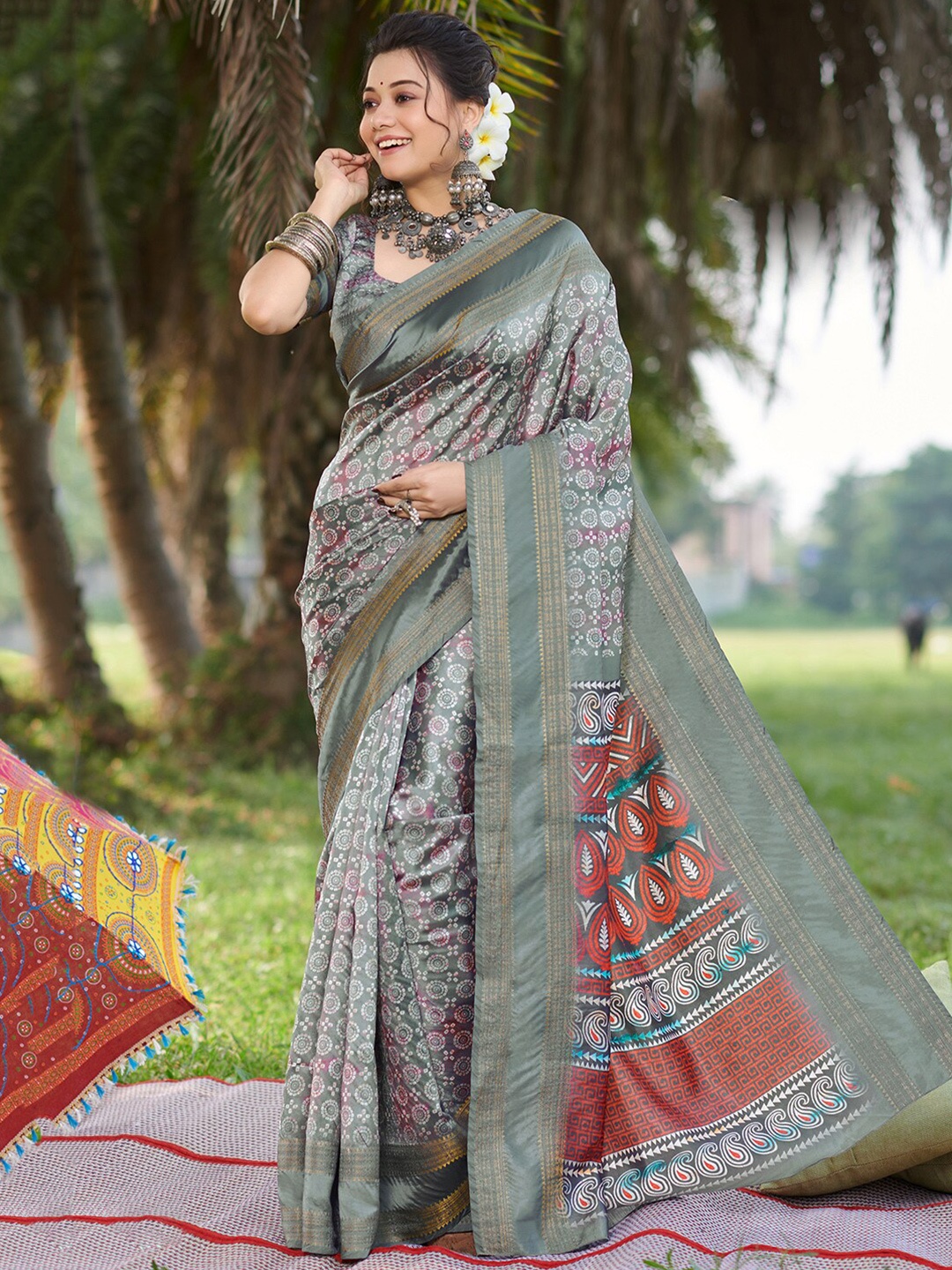 Saree mall Woven Design Bordered Bandhani Traditional Sarees, Sea green