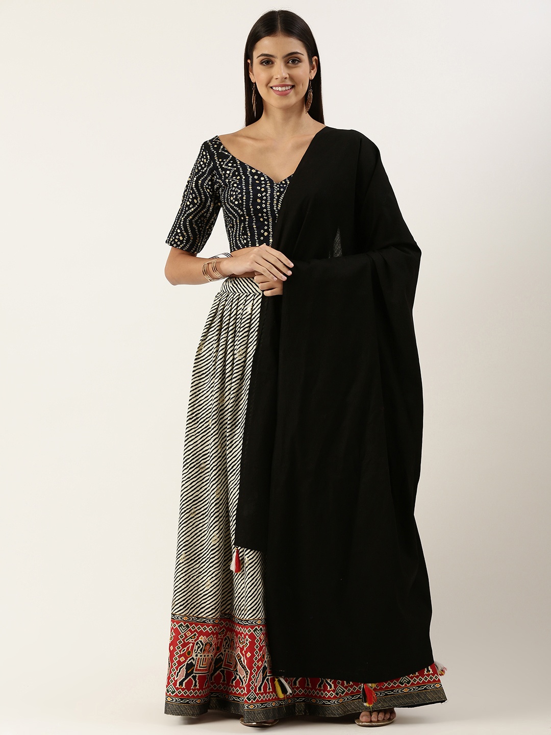 LOOKNBOOK ART Cotton with Foil and Printed Work Unstitched Lehenga & Blouse With Dupatta, Navy blue
LOOKNBOOK ART Cotton with Foil and Printed Work Unstitched Lehenga & Blouse With Dupatta, Navy blue