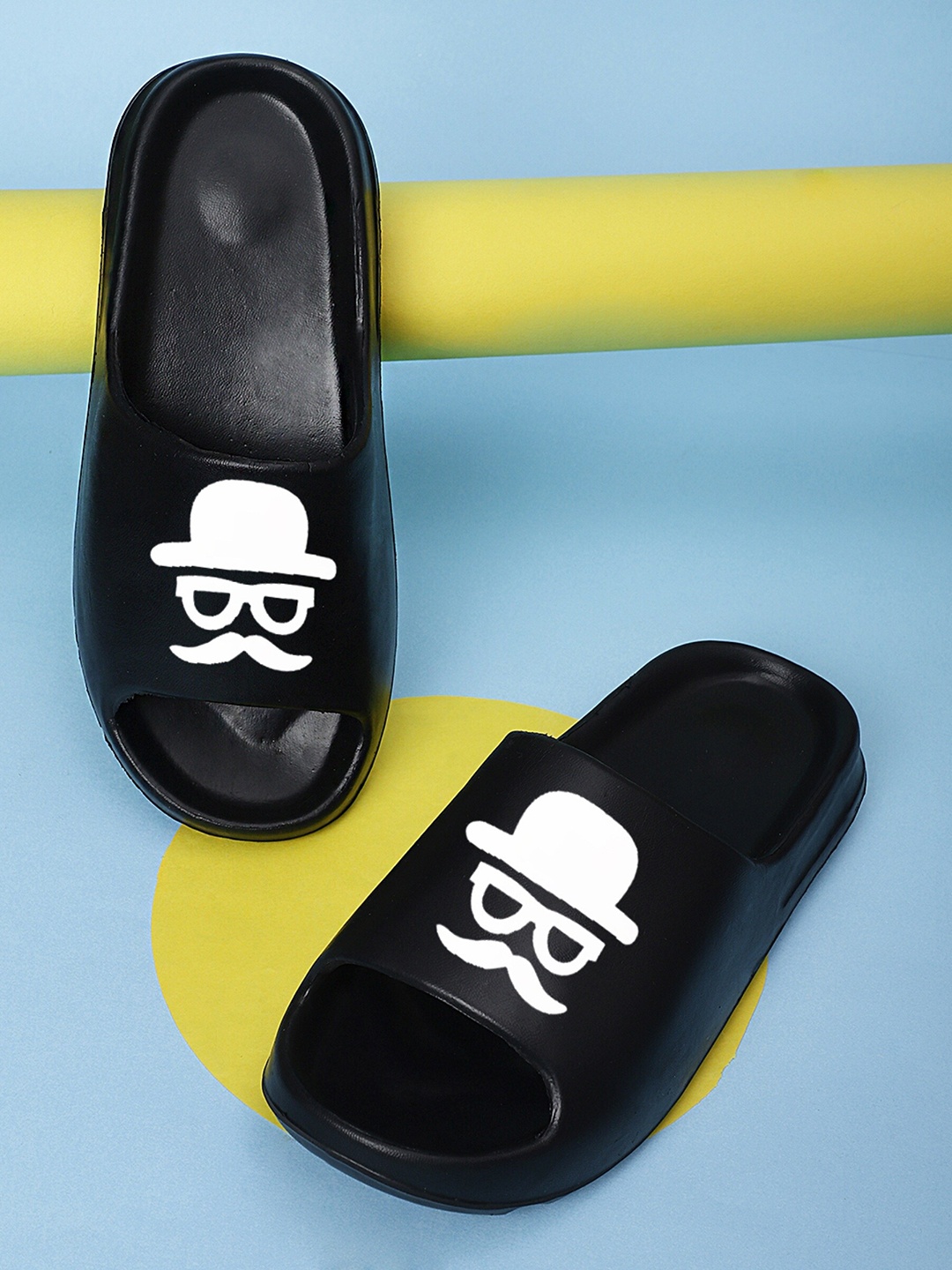 Pampy Angel Men Printed Rubber Sliders, Black