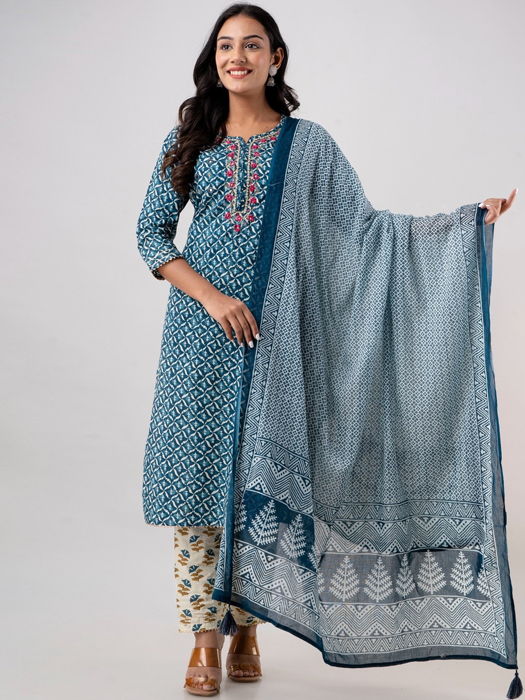 HERE&NOW Ethnic Motifs Printed Thread Work Pure Cotton Kurta with Trousers & With Dupatta, Blue
HERE&NOW Ethnic Motifs Printed Thread Work Pure Cotton Kurta with Trousers & With Dupatta, Blue