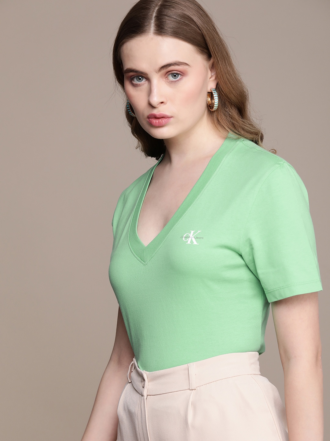 Calvin Klein Jeans Women Pure Cotton V-Neck T-shirt, Green