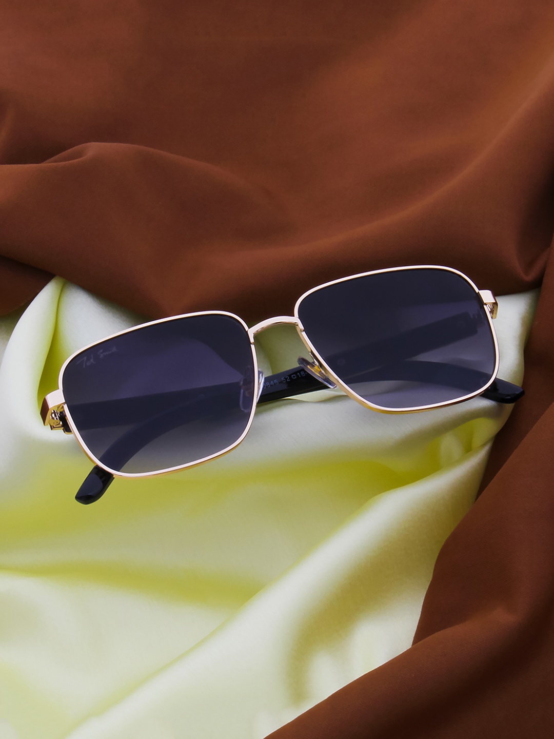 Ted Smith Unisex Lens & Square Sunglasses with UV Protected Lens TSS-CARTIEZ_C1, Black
Ted Smith Unisex Lens & Square Sunglasses with UV Protected Lens TSS-CARTIEZ_C1, Black
