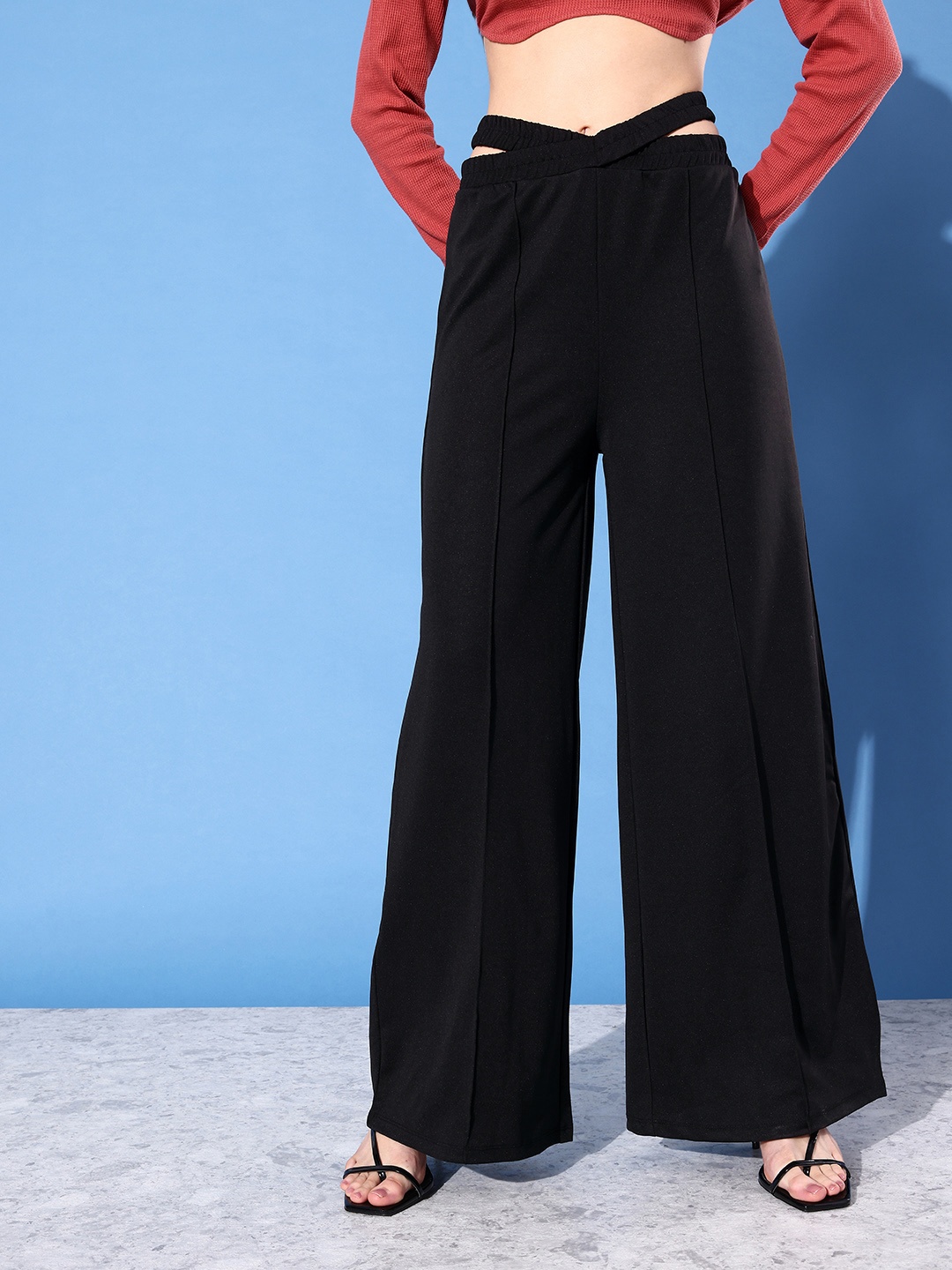 4WRD by Dressberry Women Solid High-Rise Parallel Trousers With Cut-Out Detail, Black
4WRD by Dressberry Women Solid High-Rise Parallel Trousers With Cut-Out Detail, Black