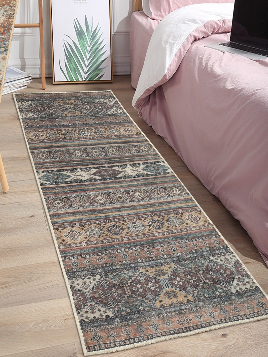 MULTITEX Brown & Beige Colored Geometric Patterned Rectangular Shaped Velvet Floor Runners
MULTITEX Brown & Beige Colored Geometric Patterned Rectangular Shaped Velvet Floor Runners