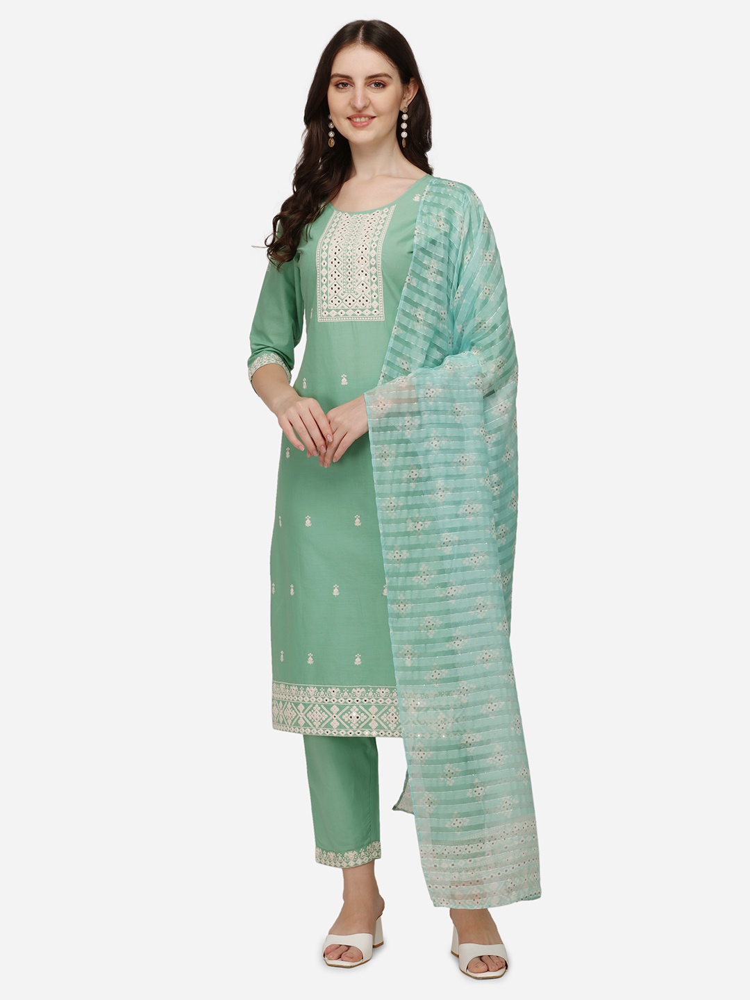 Berrylicious Women Green Embroidered Mirror Work Pure Cotton Kurta with Trousers & With Dupatta
Berrylicious Women Green Embroidered Mirror Work Pure Cotton Kurta with Trousers & With Dupatta