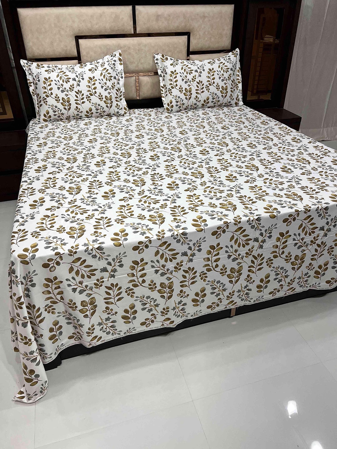 Pure Decor White & Brown Floral 400 TC King Pure Cotton Bedsheet with 2 Pillow Covers
Pure Decor White & Brown Floral 400 TC King Pure Cotton Bedsheet with 2 Pillow Covers