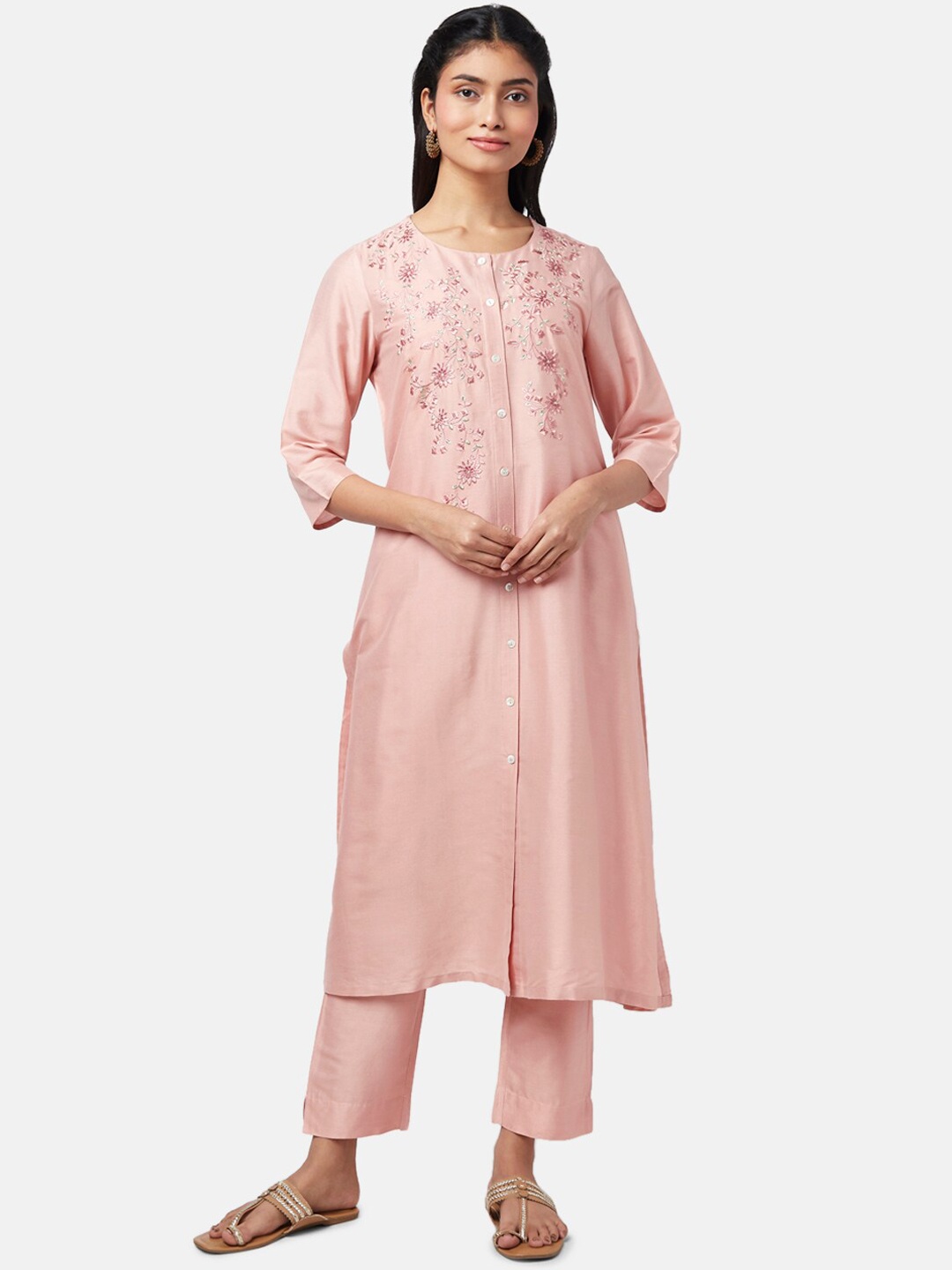RANGMANCH BY PANTALOONS Floral Embroidered Round Neck Kurta with Trousers & Dupatta, Pink
RANGMANCH BY PANTALOONS Floral Embroidered Round Neck Kurta with Trousers & Dupatta, Pink