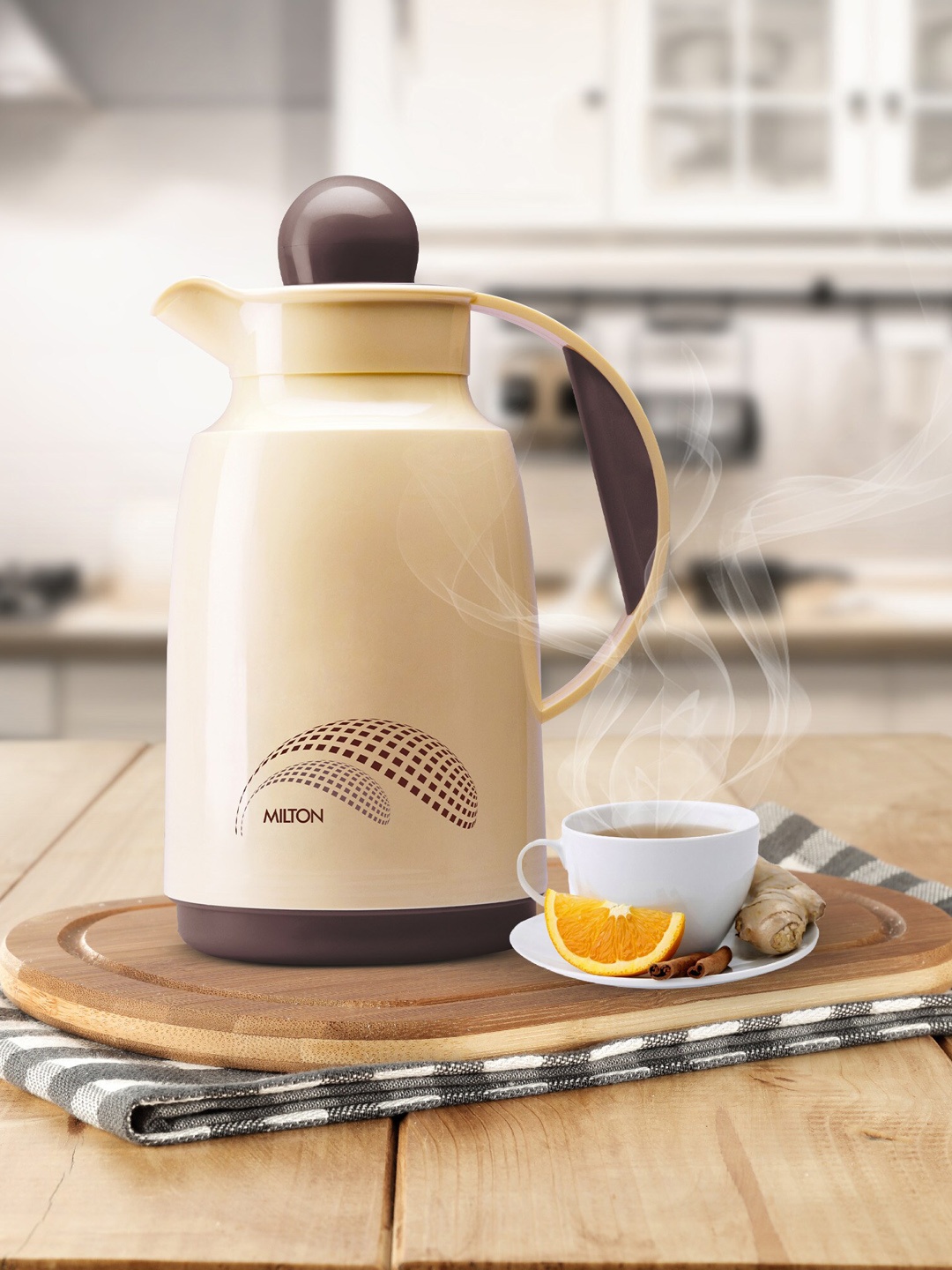 Milton Vienna 1000 Ivory Vacuum Insulated Inner Glass Hot or Cold Flask 1 L, Cream
Milton Vienna 1000 Ivory Vacuum Insulated Inner Glass Hot or Cold Flask 1 L, Cream