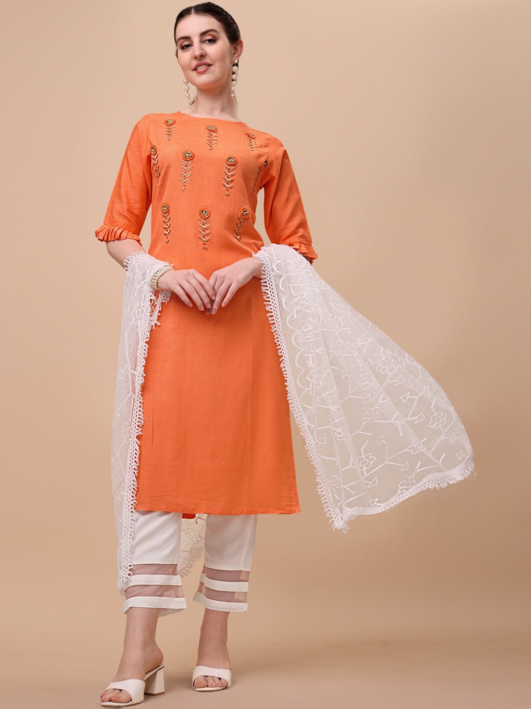 Berrylicious Women Floral Embroidered Thread Work Kurta with Trousers & Dupatta, Orange
Berrylicious Women Floral Embroidered Thread Work Kurta with Trousers & Dupatta, Orange