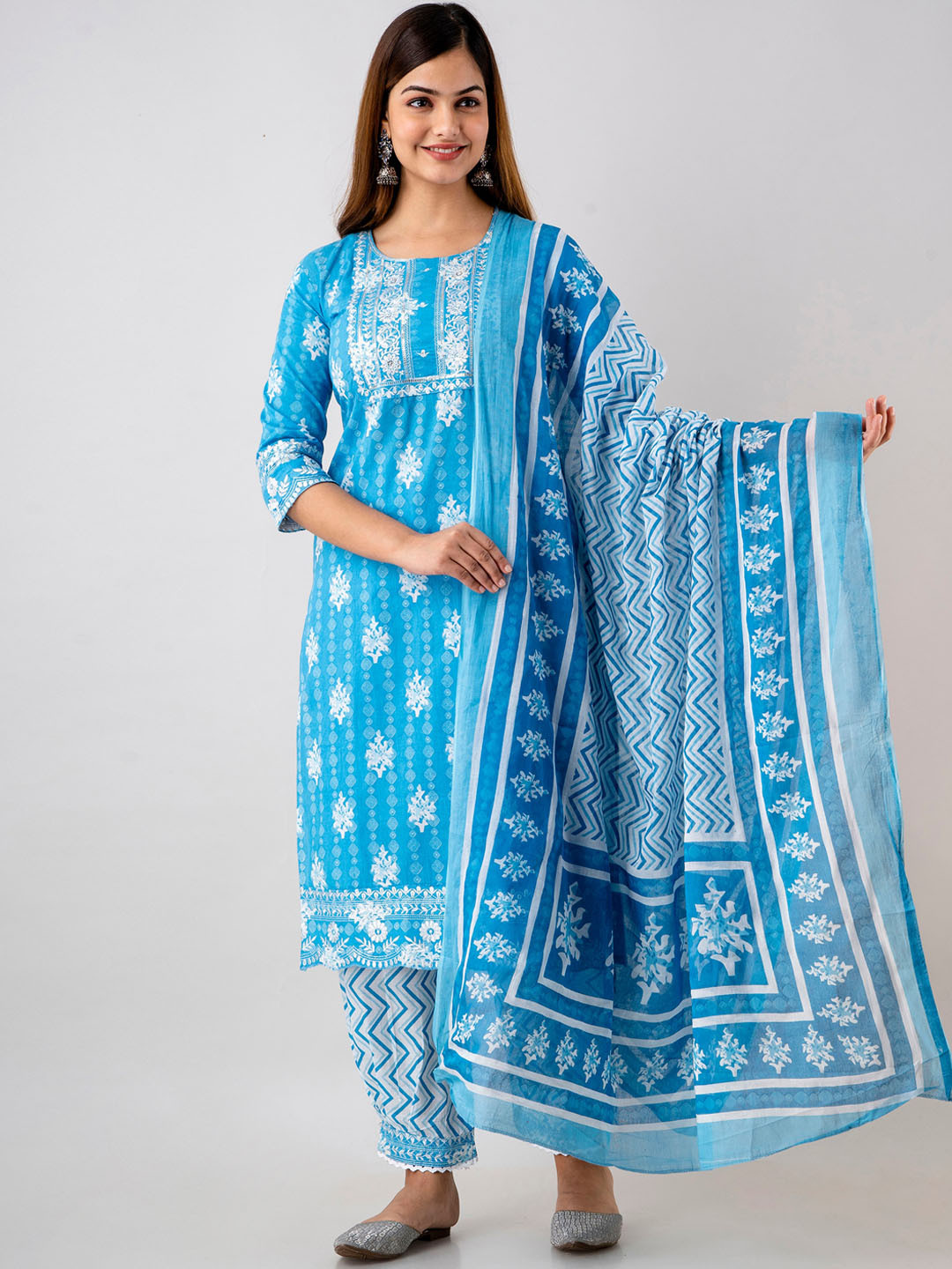 OMASK Women Floral Embroidered Thread Work Pure Cotton Kurta with Trousers & With Dupatta, Blue
OMASK Women Floral Embroidered Thread Work Pure Cotton Kurta with Trousers & With Dupatta, Blue
