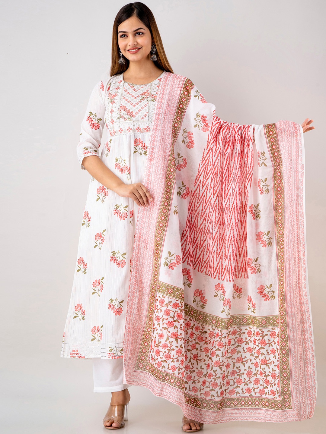 KALINI Floral Printed Gotta Patti Pure Cotton Kurta with Trousers & With Dupatta, White
KALINI Floral Printed Gotta Patti Pure Cotton Kurta with Trousers & With Dupatta, White
