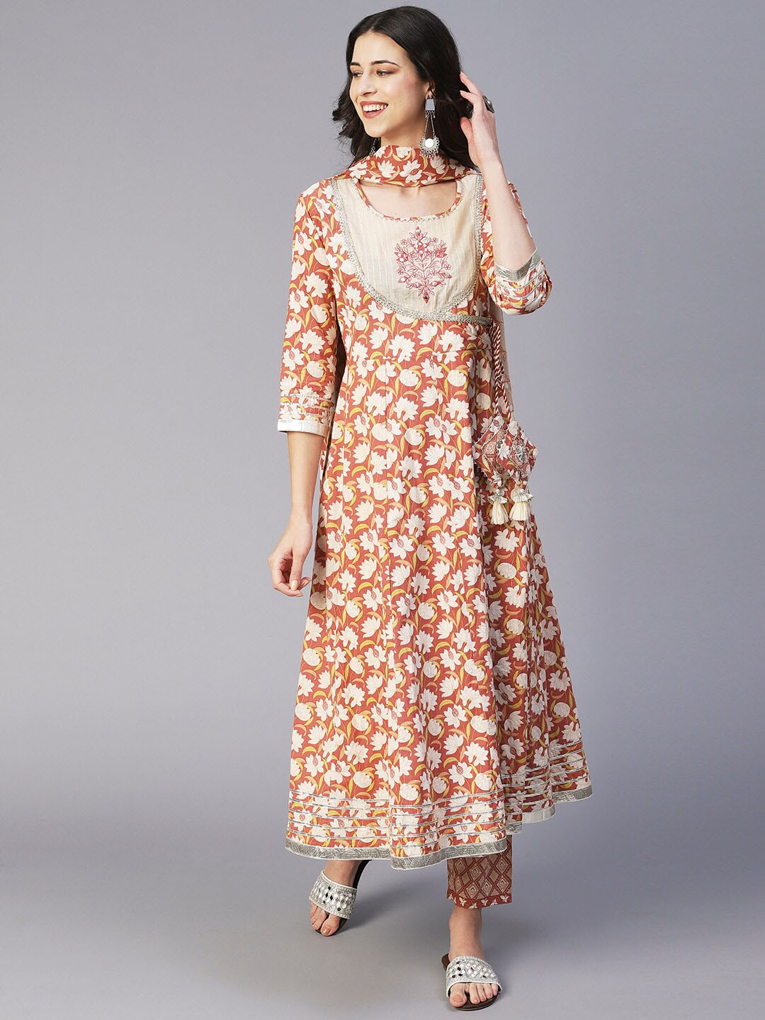 FASHOR Women Floral Printed Angrakha Pure Cotton Kurta with Trousers & Dupatta, Brown
FASHOR Women Floral Printed Angrakha Pure Cotton Kurta with Trousers & Dupatta, Brown