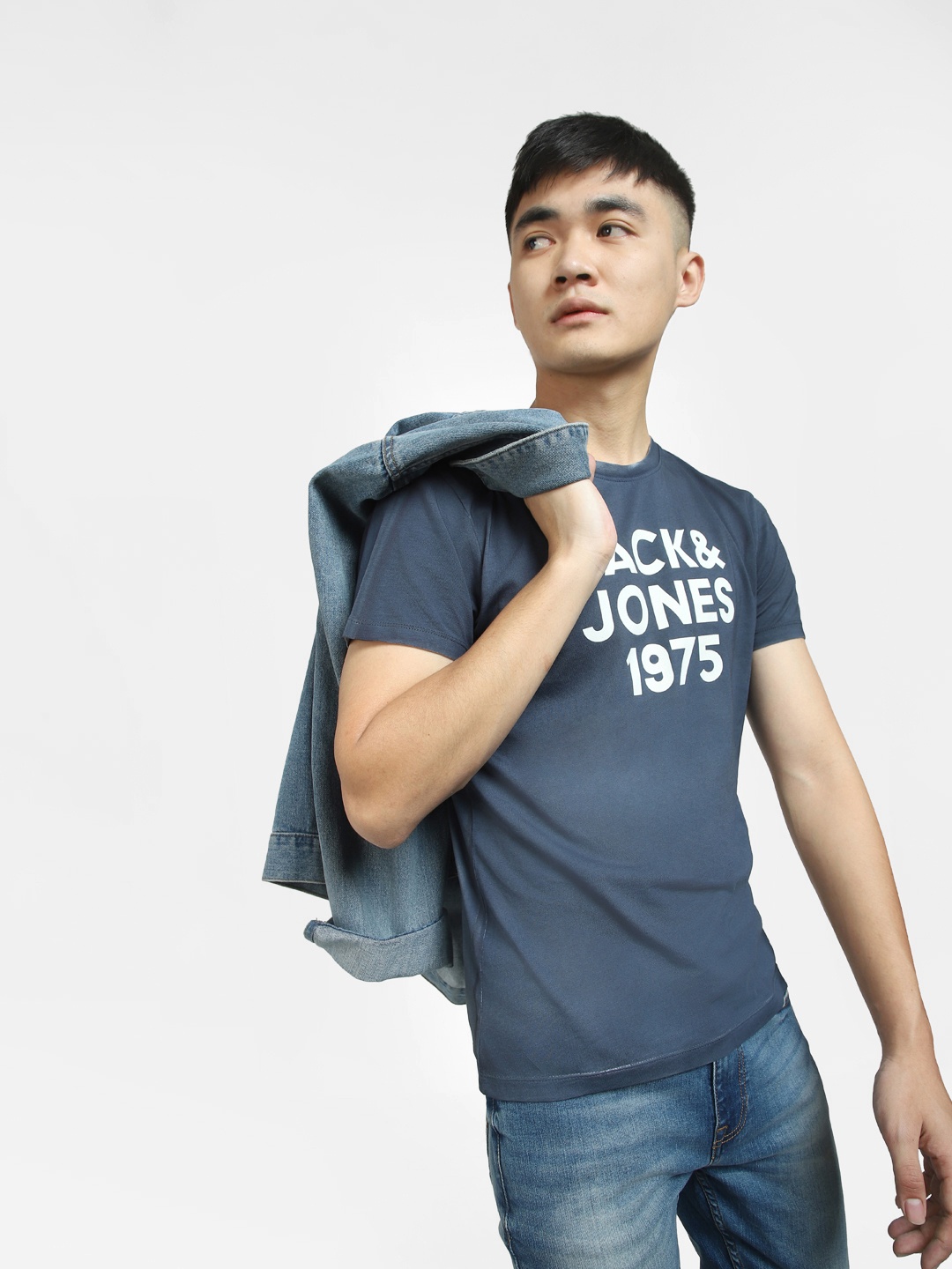 Jack & Jones Men Typography Printed Extended Sleeves Applique Slim Fit Cotton T-shirt, Blue
Jack & Jones Men Typography Printed Extended Sleeves Applique Slim Fit Cotton T-shirt, Blue