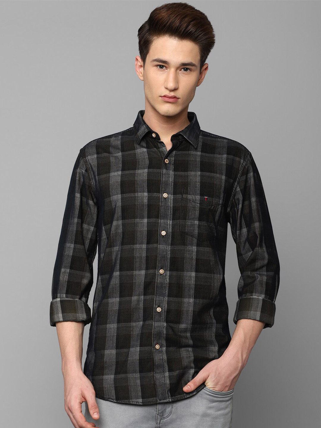 Louis Philippe Sport Men Slim Fit Buffalo Checks Checked Cotton Casual Shirt, Black
Louis Philippe Sport Men Slim Fit Buffalo Checks Checked Cotton Casual Shirt, Black