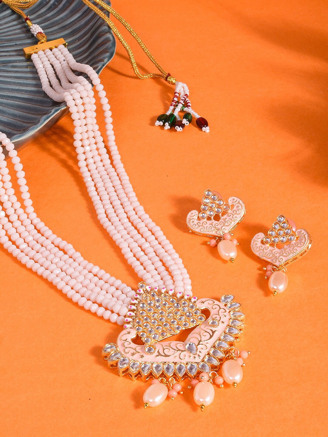 STEORRA JEWELS Gold-Plated Kundan-Studded & Beaded Enamelled Traditional Jaipuri Jewellery Set
STEORRA JEWELS Gold-Plated Kundan-Studded & Beaded Enamelled Traditional Jaipuri Jewellery Set