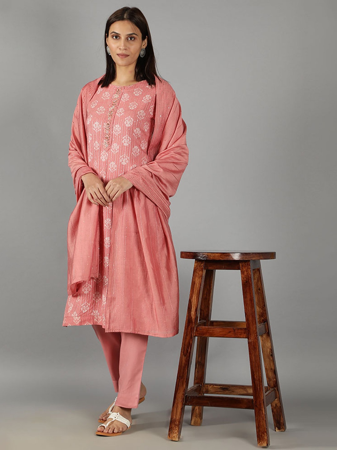 BARARA ETHNIC Ethnic Motifs Printed Pure Cotton Kurta with Trousers & With Dupatta, Pink
BARARA ETHNIC Ethnic Motifs Printed Pure Cotton Kurta with Trousers & With Dupatta, Pink