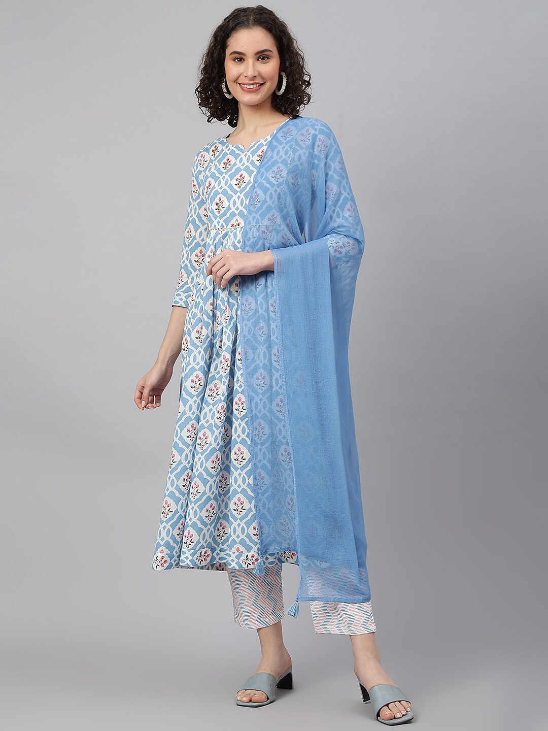KALINI Women Floral Printed Pleated Gotta Patti Pure Cotton Kurta with Trousers & Dupatta, Blue
KALINI Women Floral Printed Pleated Gotta Patti Pure Cotton Kurta with Trousers & Dupatta, Blue