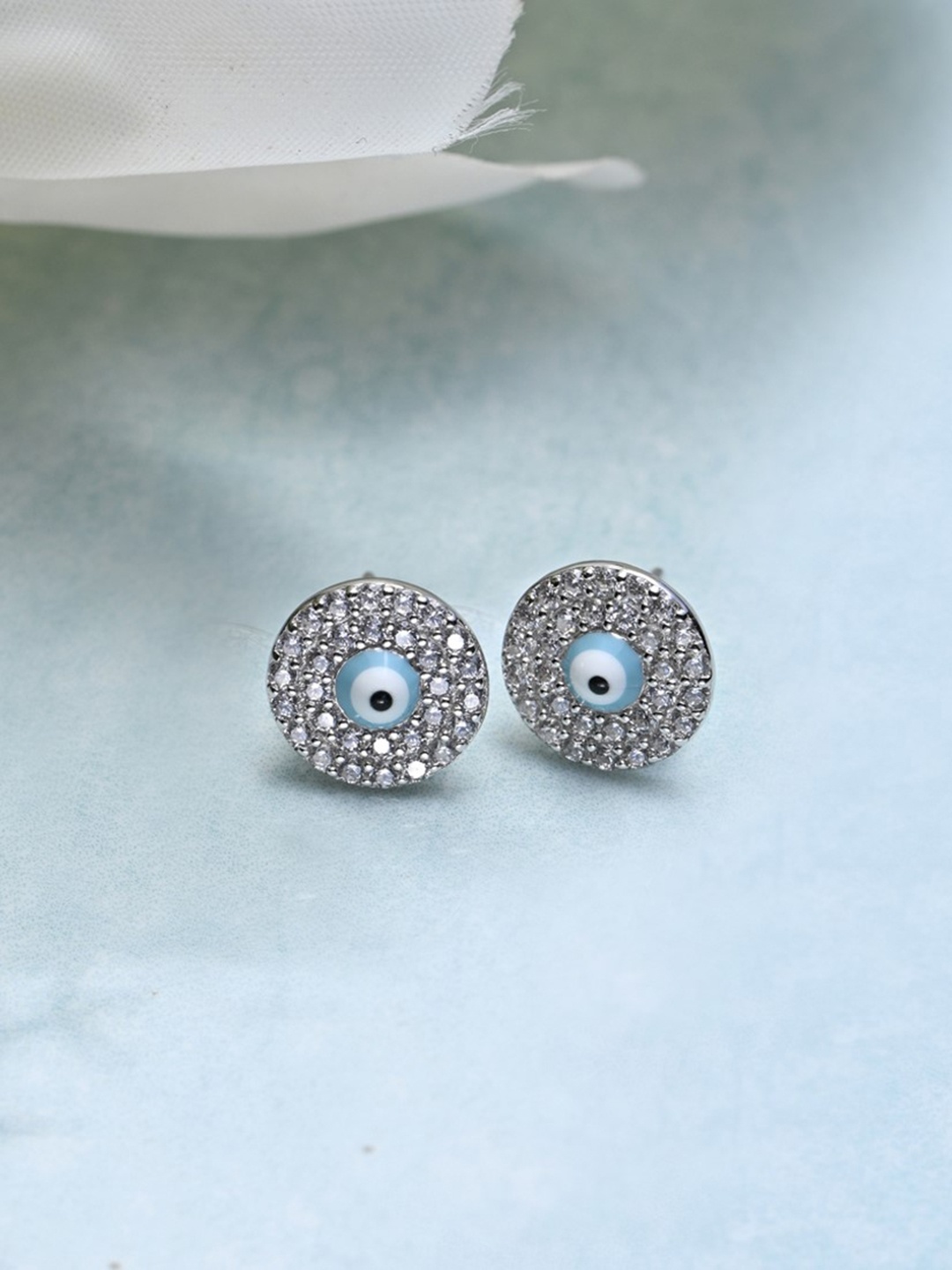 Zavya 92.5 Sterling Silver Silver-Toned & Turquoise Blue Circular Studs Earrings
Zavya 92.5 Sterling Silver Silver-Toned & Turquoise Blue Circular Studs Earrings