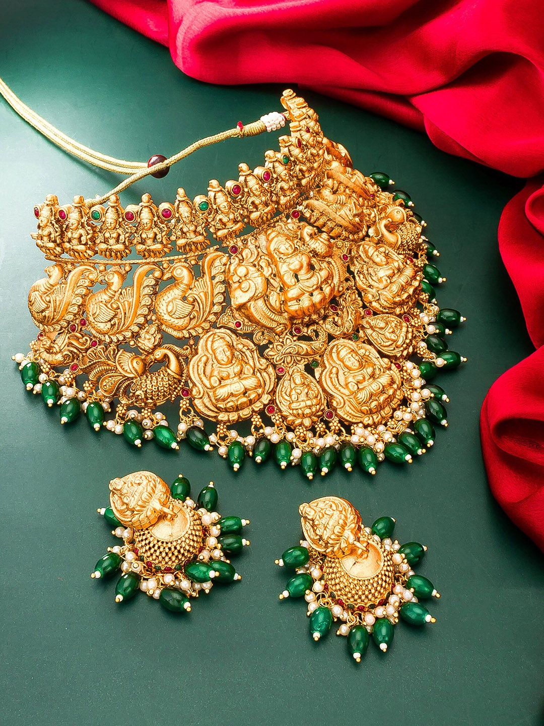 aadita Gold-Plated Stone Studded & Beaded Choker Jewellery Set