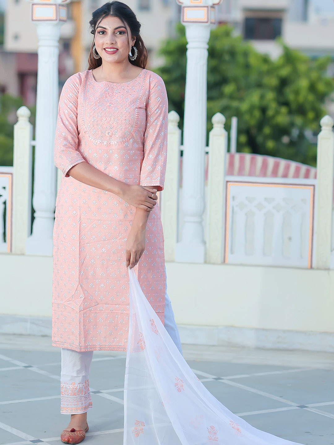Ramas Women Floral Embroidered Mirror Work Pure Cotton Kurta with Trousers & With Dupatta, Peach
Ramas Women Floral Embroidered Mirror Work Pure Cotton Kurta with Trousers & With Dupatta, Peach