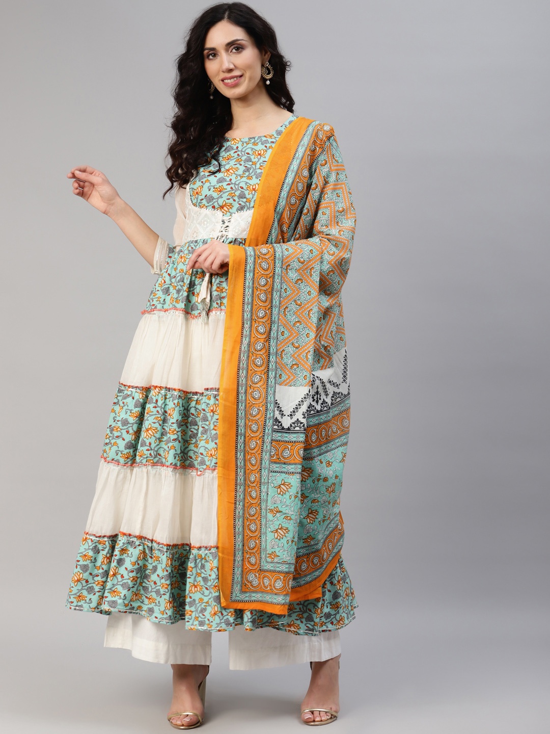 Readiprint Fashions Women Floral Printed Gotta Patti Kurta With Dupatta, Turquoise blue
Readiprint Fashions Women Floral Printed Gotta Patti Kurta With Dupatta, Turquoise blue
