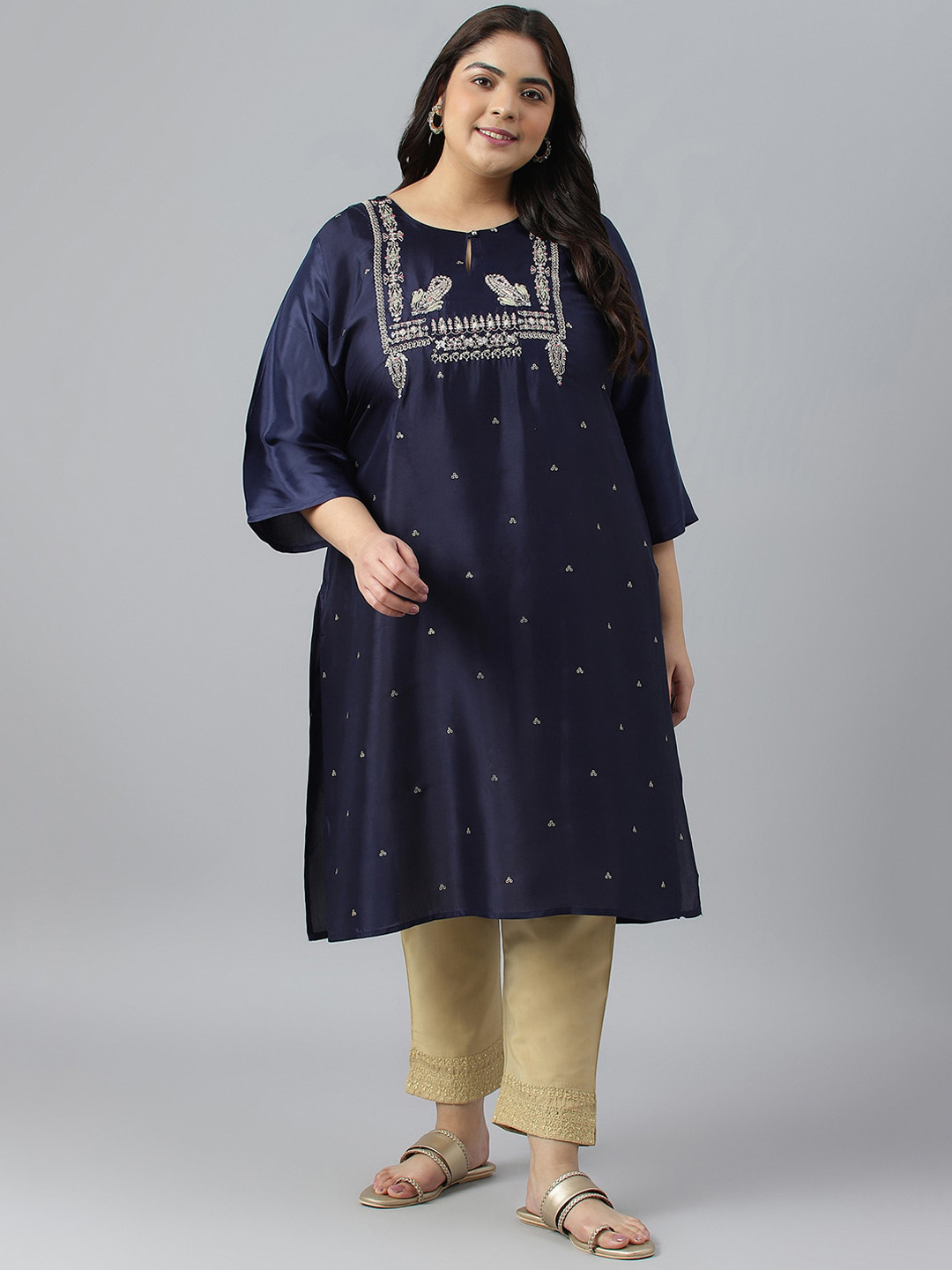 W Plus Size Paisley Embellished Mukaish Straight Keyhole Neck Regular Kurta, Navy blue
W Plus Size Paisley Embellished Mukaish Straight Keyhole Neck Regular Kurta, Navy blue