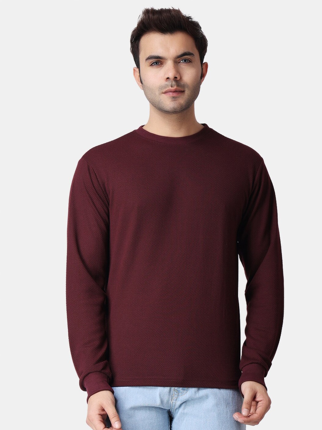 The Label Bar Men Solid Round NeckT-shirt, Maroon