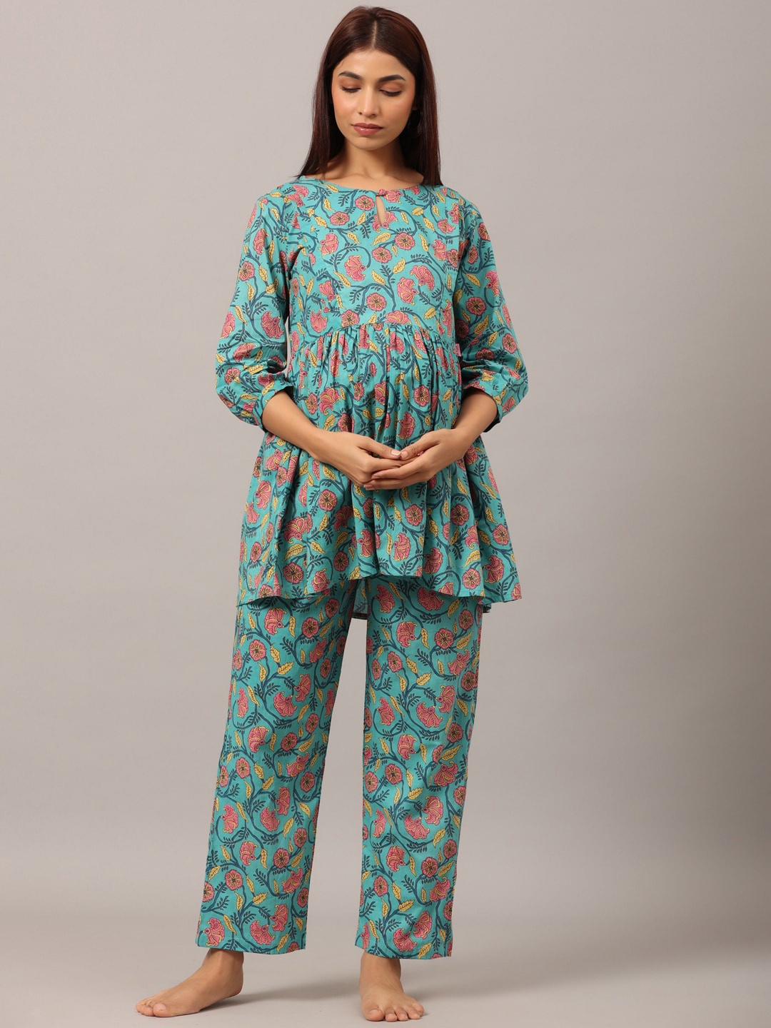 Ikk Kudi by Seerat Women Ethnic Motif Printed Pure Cotton Night suit, Turquoise blue
Ikk Kudi by Seerat Women Ethnic Motif Printed Pure Cotton Night suit, Turquoise blue