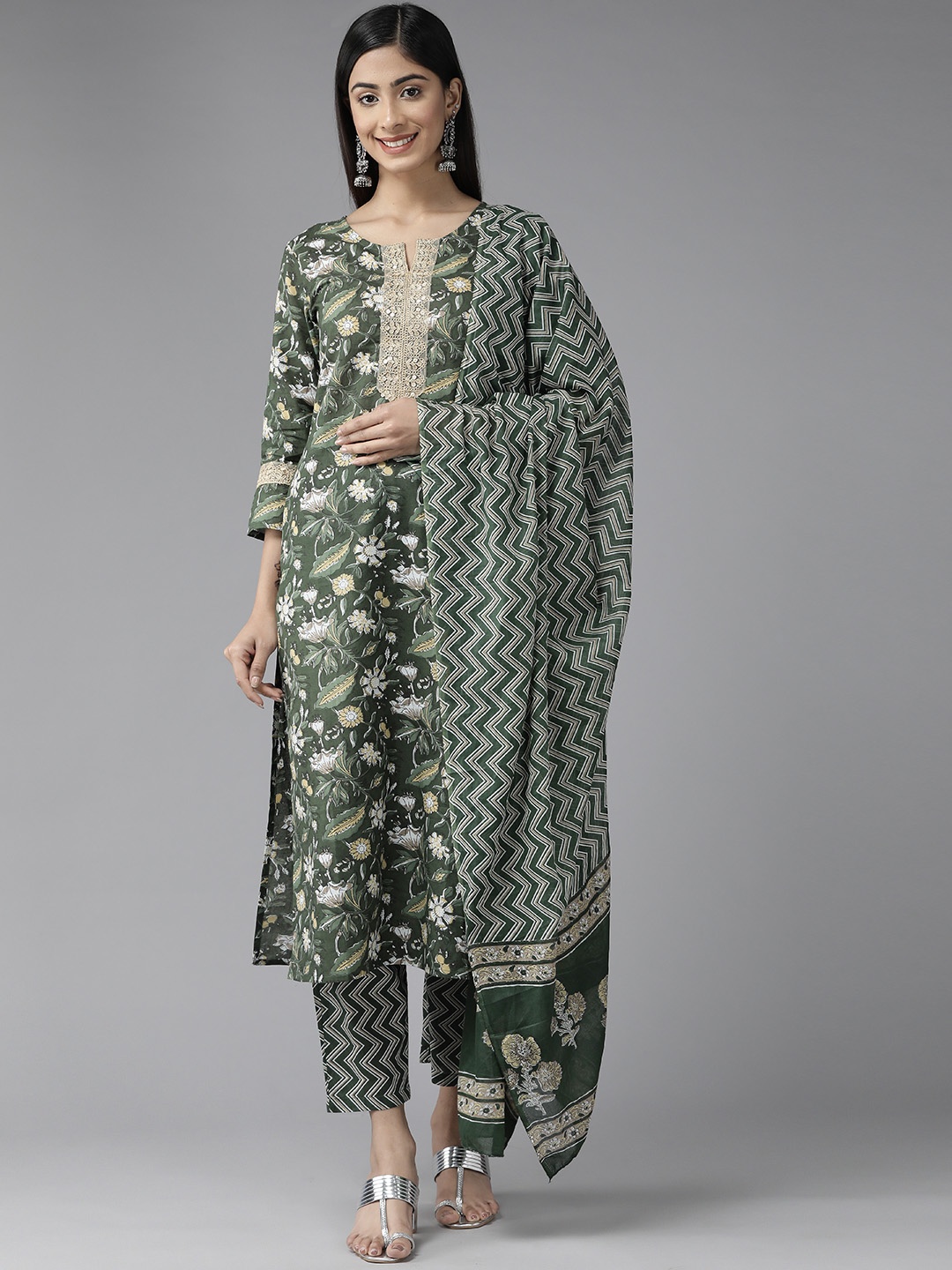 Yufta Women Floral Printed Sequinned Pure Cotton Kurta With Trousers & With Dupatta, Green
Yufta Women Floral Printed Sequinned Pure Cotton Kurta With Trousers & With Dupatta, Green