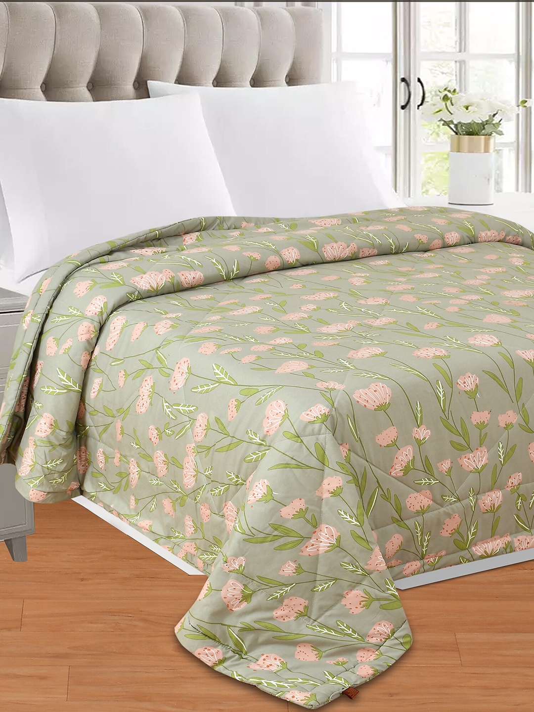 SEJ by Nisha Gupta Green & Pink Microfiber AC Room 150 GSM Reversible Single Bed Comforter
SEJ by Nisha Gupta Green & Pink Microfiber AC Room 150 GSM Reversible Single Bed Comforter