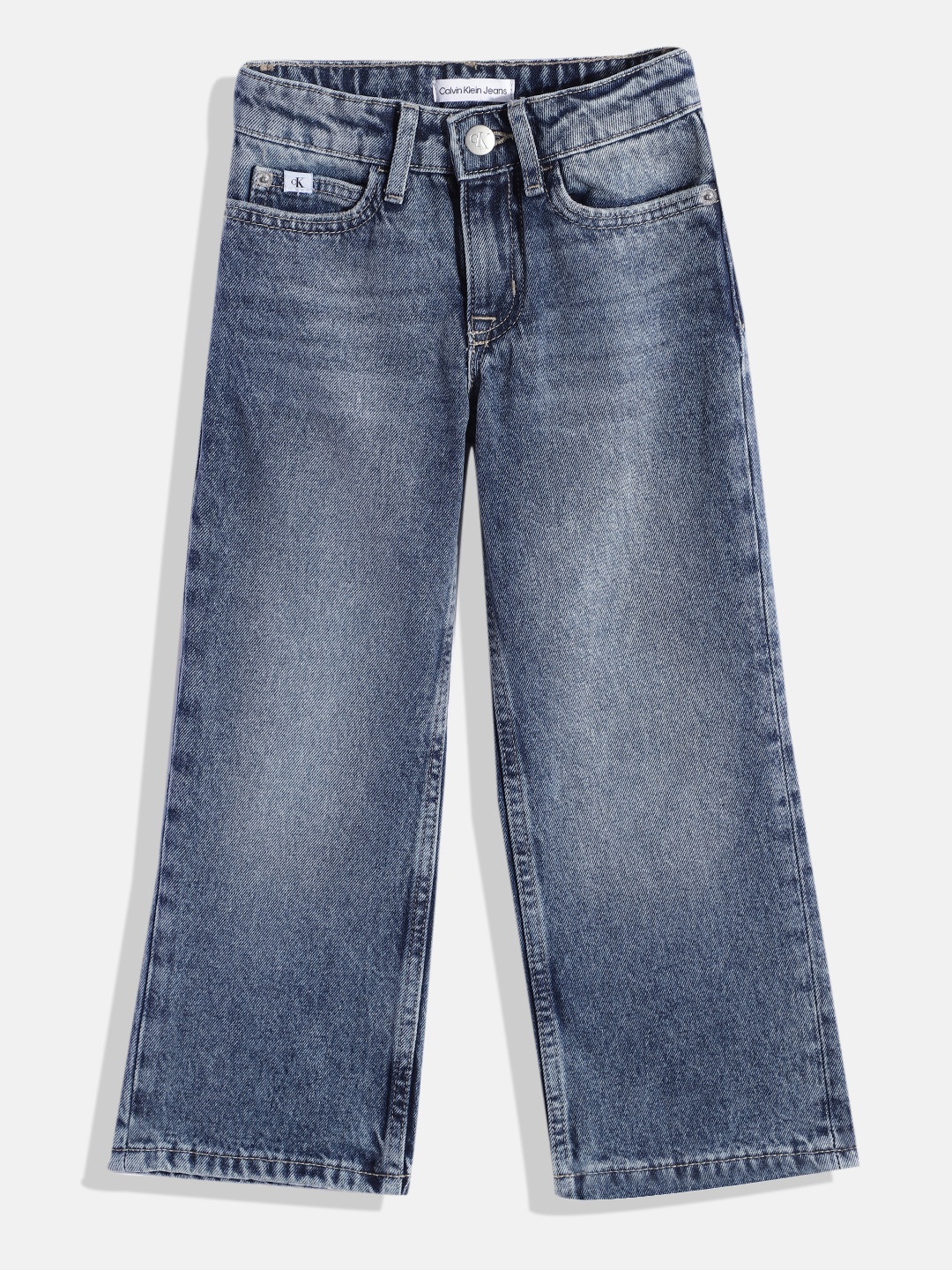 Calvin Klein Jeans Girls Wide Leg Mid-Rise Clean Look Light Fade Pure Cotton Jeans, Blue
Calvin Klein Jeans Girls Wide Leg Mid-Rise Clean Look Light Fade Pure Cotton Jeans, Blue