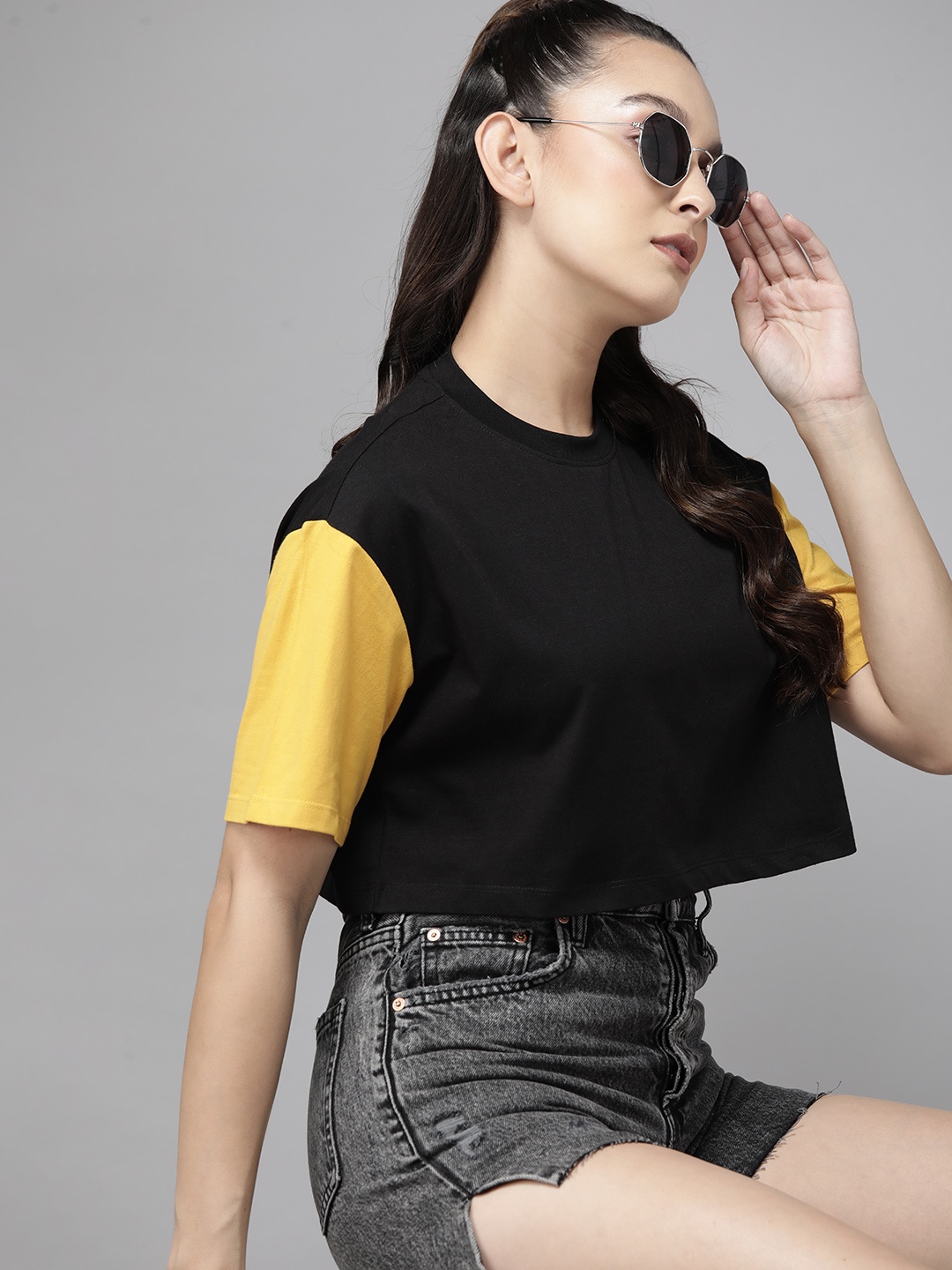 The Roadster Lifestyle Co. Women Drop-Shoulder Sleeves Pure Cotton Super Crop T-shirt, Black
The Roadster Lifestyle Co. Women Drop-Shoulder Sleeves Pure Cotton Super Crop T-shirt, Black