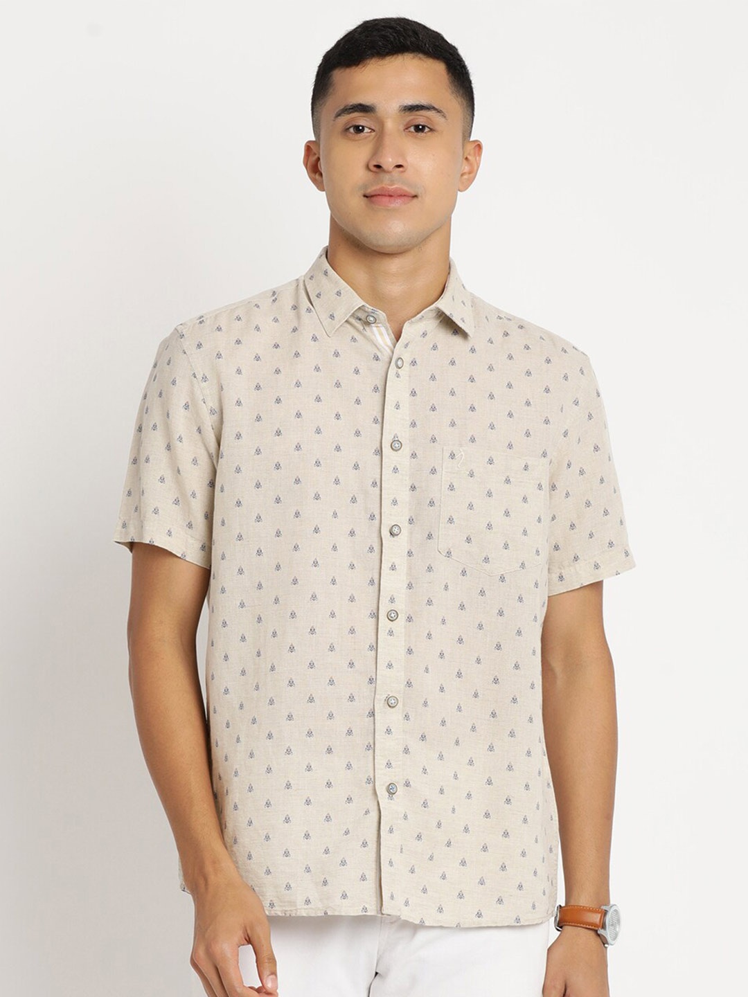 Indian Terrain Men Plus Size Pure Cotton Slim Fit Micro Ditsy Printed Casual Shirt, Beige
Indian Terrain Men Plus Size Pure Cotton Slim Fit Micro Ditsy Printed Casual Shirt, Beige